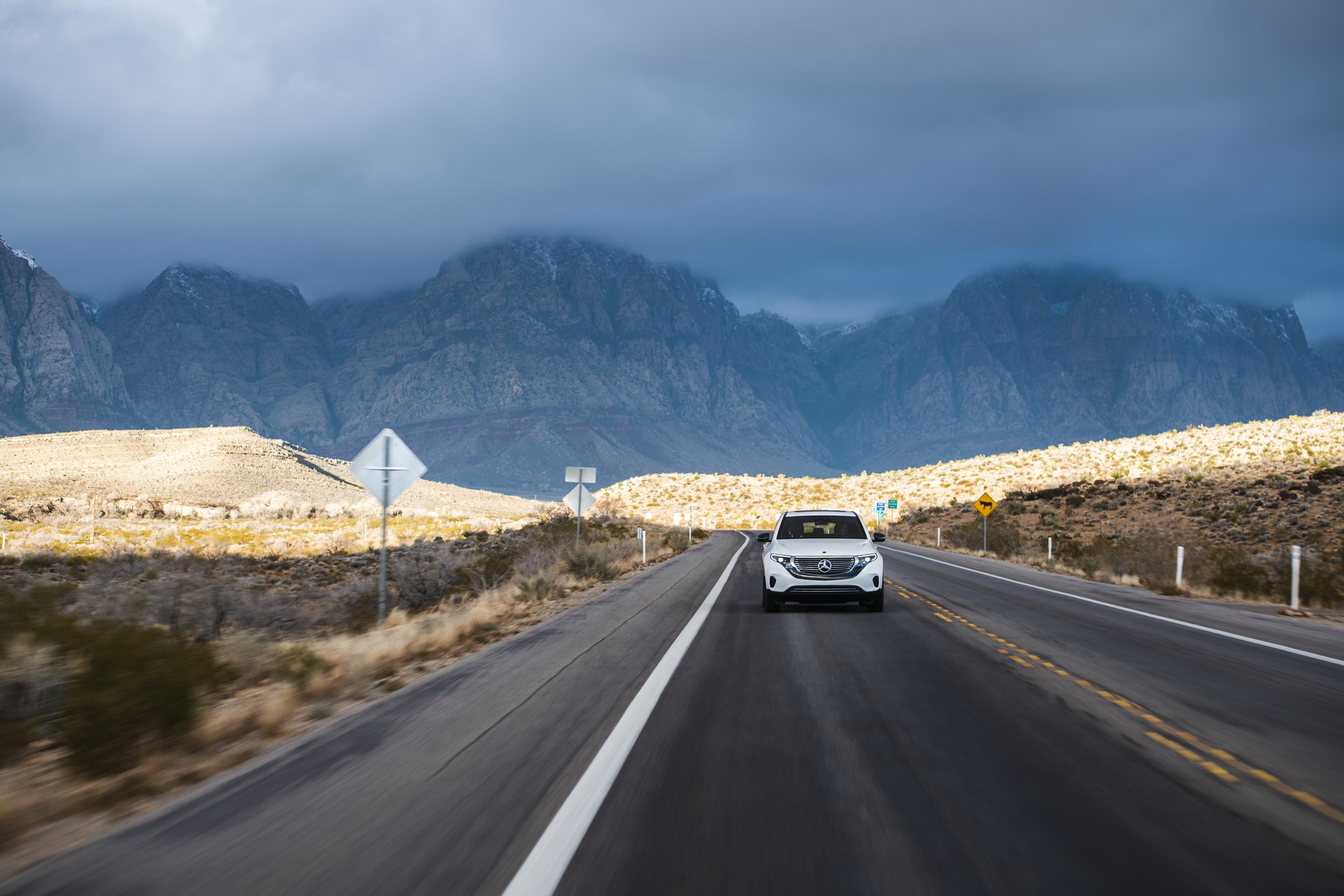 2020-Mercedes-EQC-39 Mercedes Maps Its Present (EQC) And Future (Urbanetic) At CES