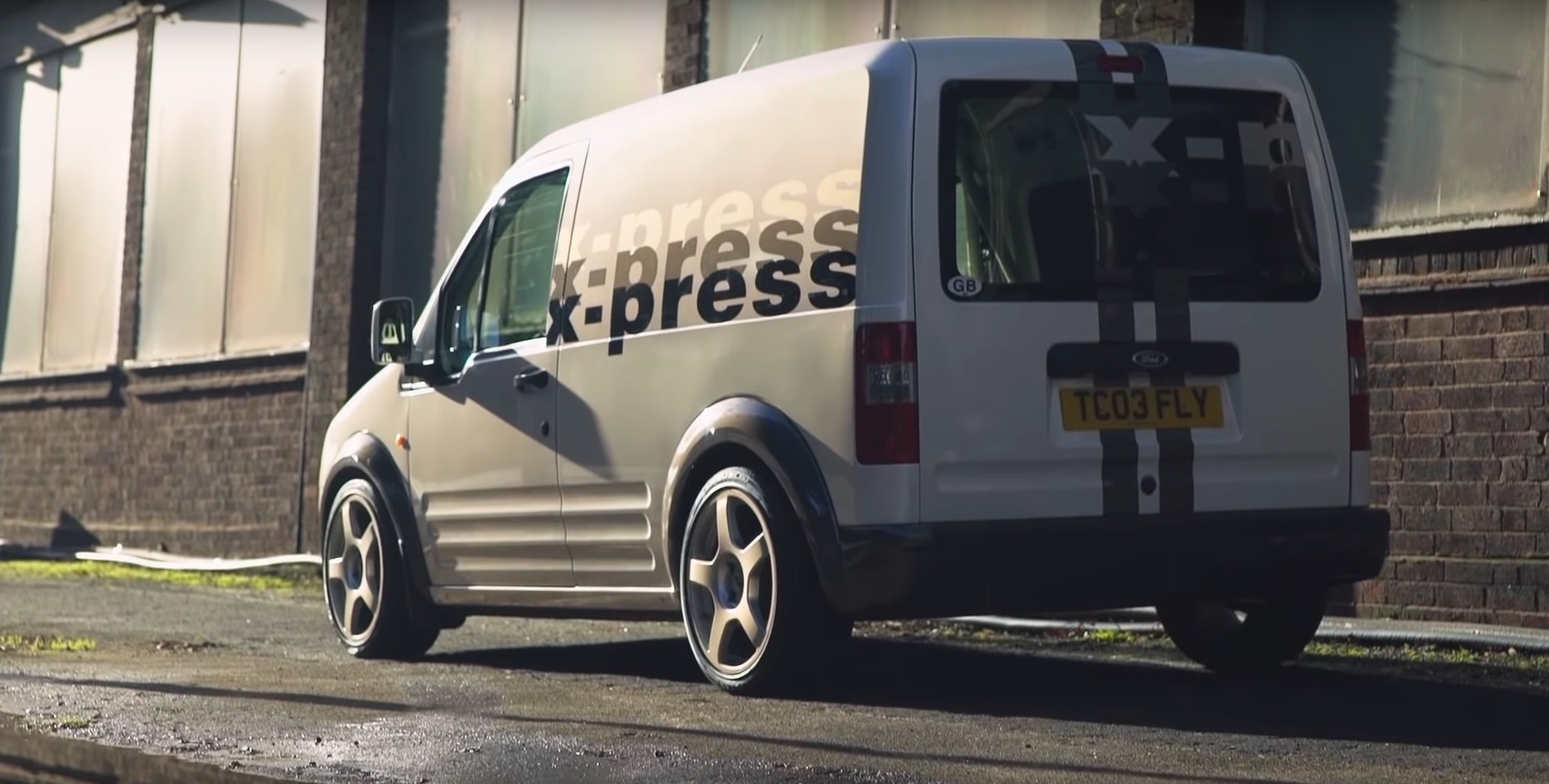 ford transit connect focus rs engine 2 Focus RS-Powered Ford Transit Is Our Kind Of Van