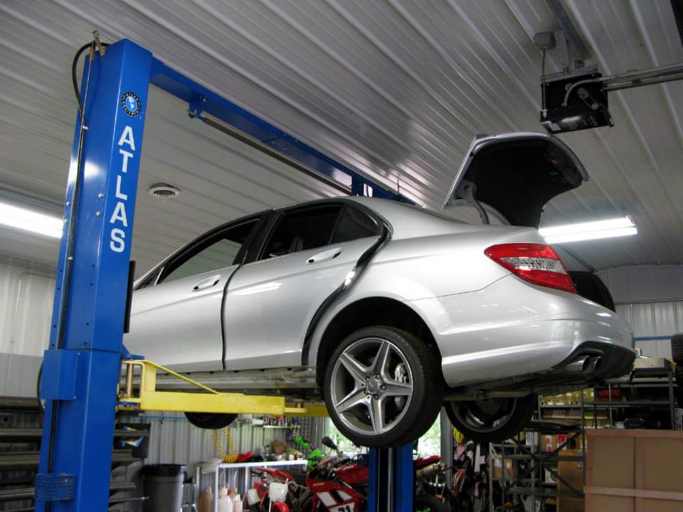 mercedes 190e c63 amg conversion 2 Tuner Transplants Classic Mercedes 190E 2.5 16 EVO Body On A Modern C63 AMG