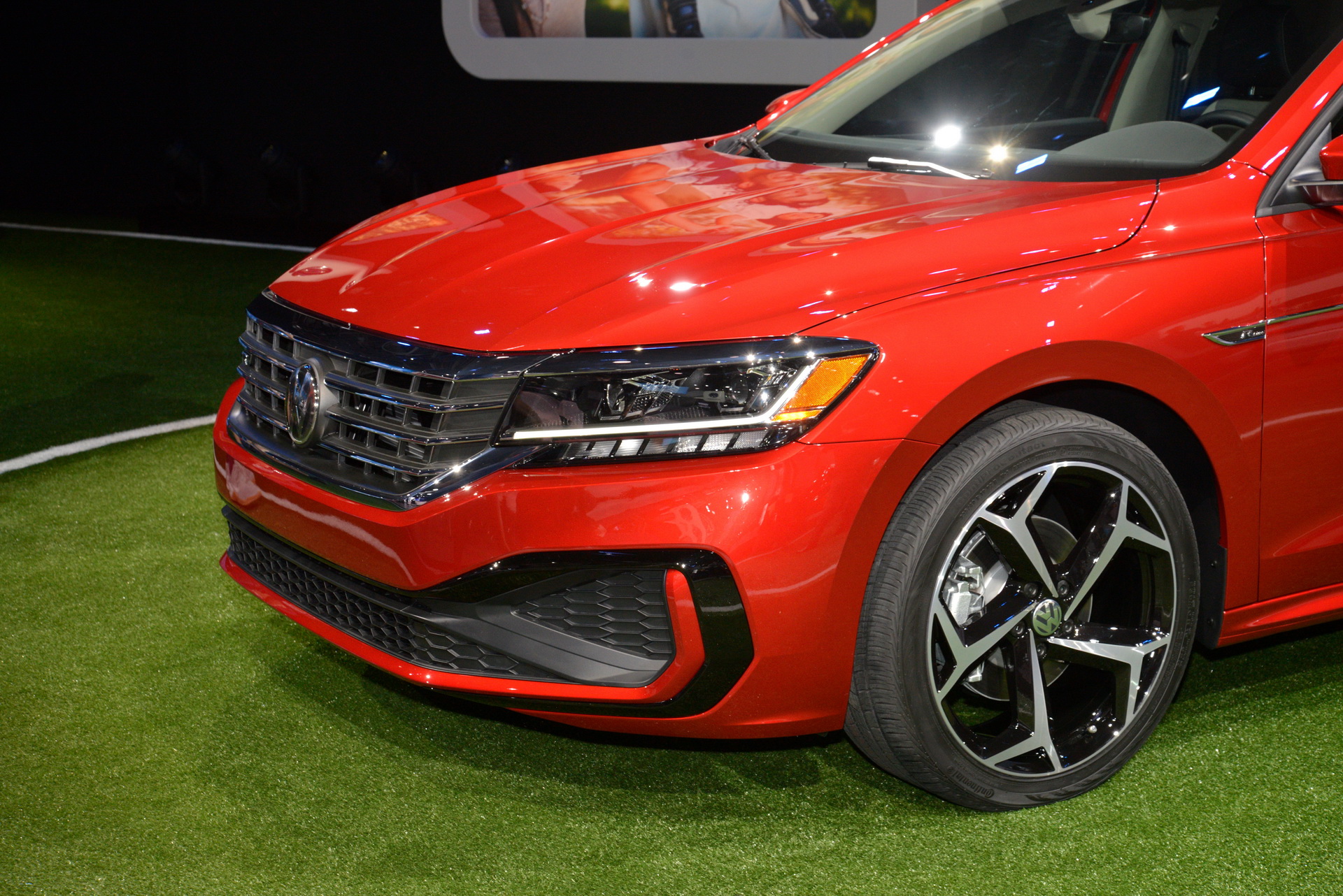 2020 vw passat detroit unveiling 4 VW Says Consumers Won’t Even Know The Passat Rides On An Old Platform