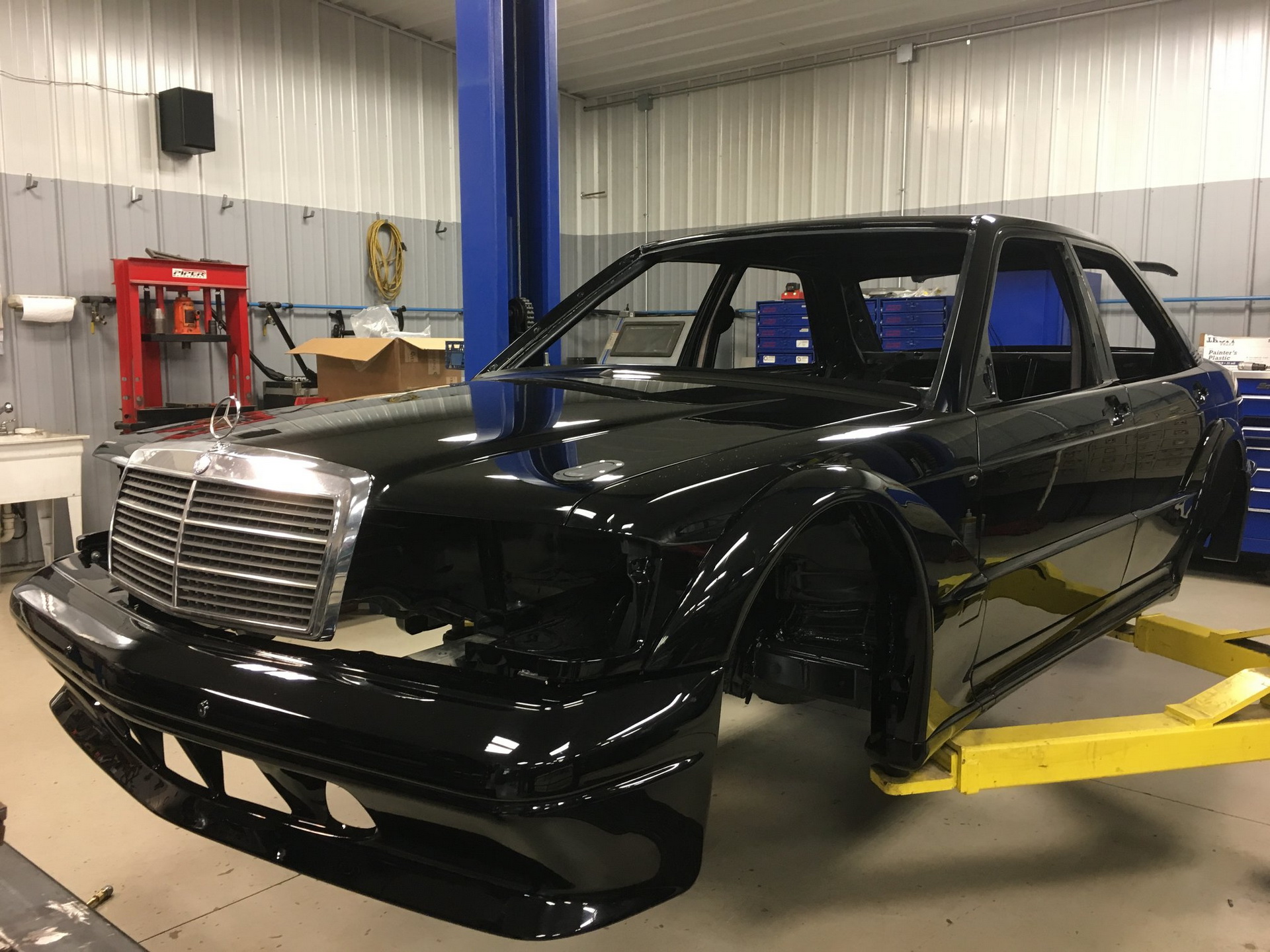 mercedes 190e c63 amg conversion 127 Tuner Transplants Classic Mercedes 190E 2.5 16 EVO Body On A Modern C63 AMG