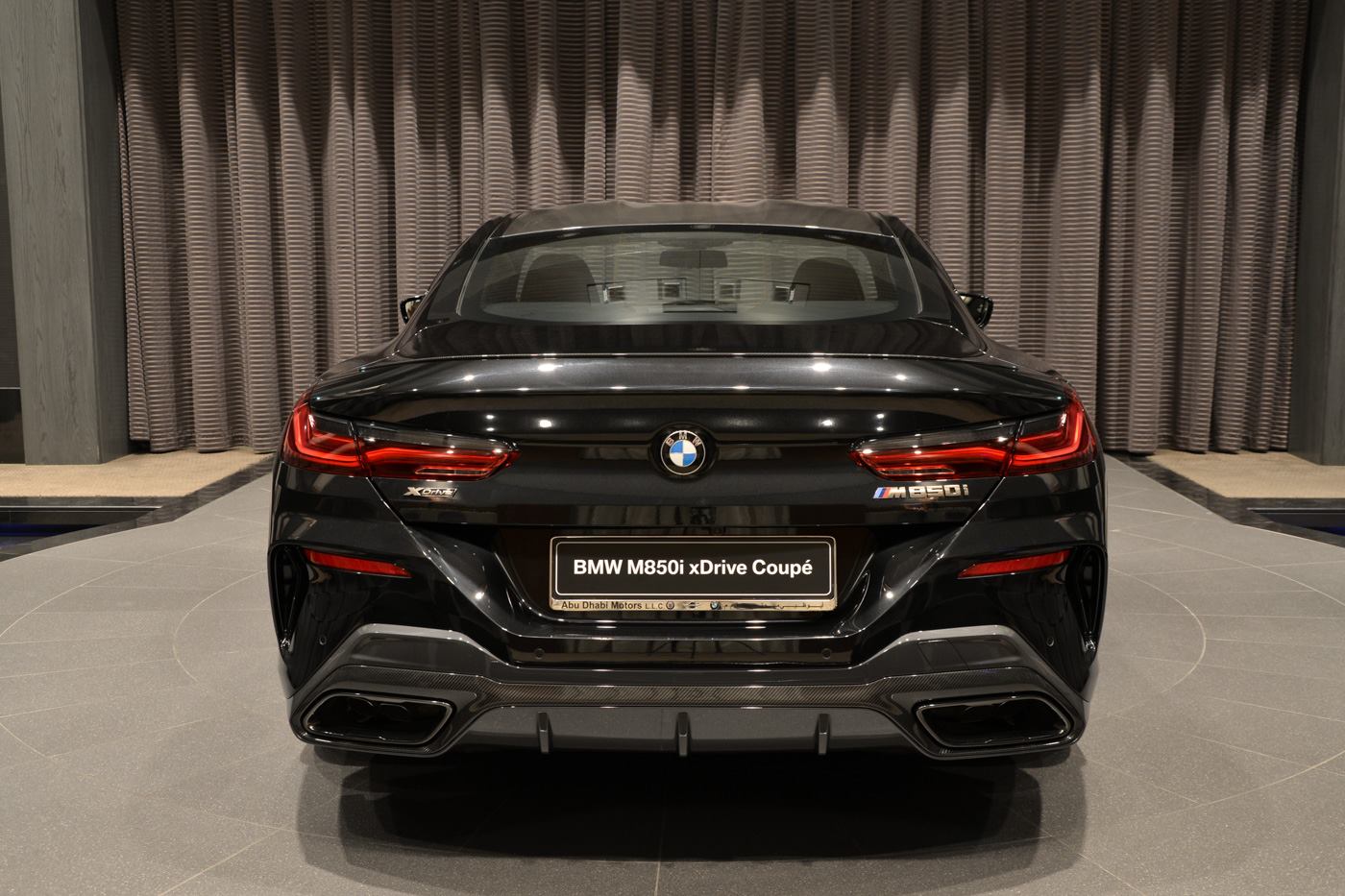 bmw m850i individual abu dhabi 6 BMW Individual M850i Coupe Flaunts Carbon Fiber Bits And Pieces