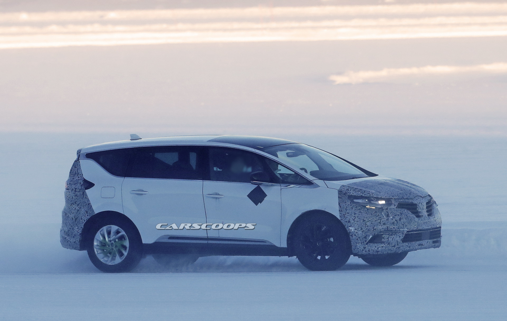 Renault-Espace-facelift-10 2020 Renault Espace Facelift Coming With New Engines And Refreshed Styling