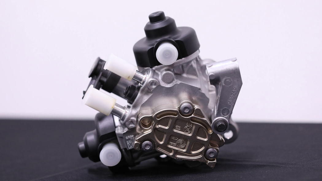 2019 Ram HD details 52 2019 Ram HD Brings Up To 1,000 Lb-Ft Of Torque, Class-Leading Towing