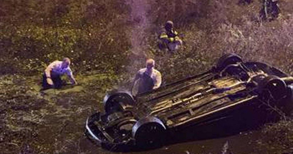  Florida Driver Saved Moments From Drowning In Overturned Car Sinking In Mud