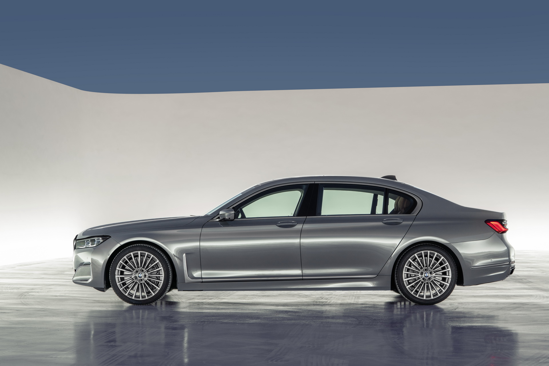 2019-BMW-7-Series-60 2020 BMW 7-Series Flagship Sedan Goes Official With Bold Update