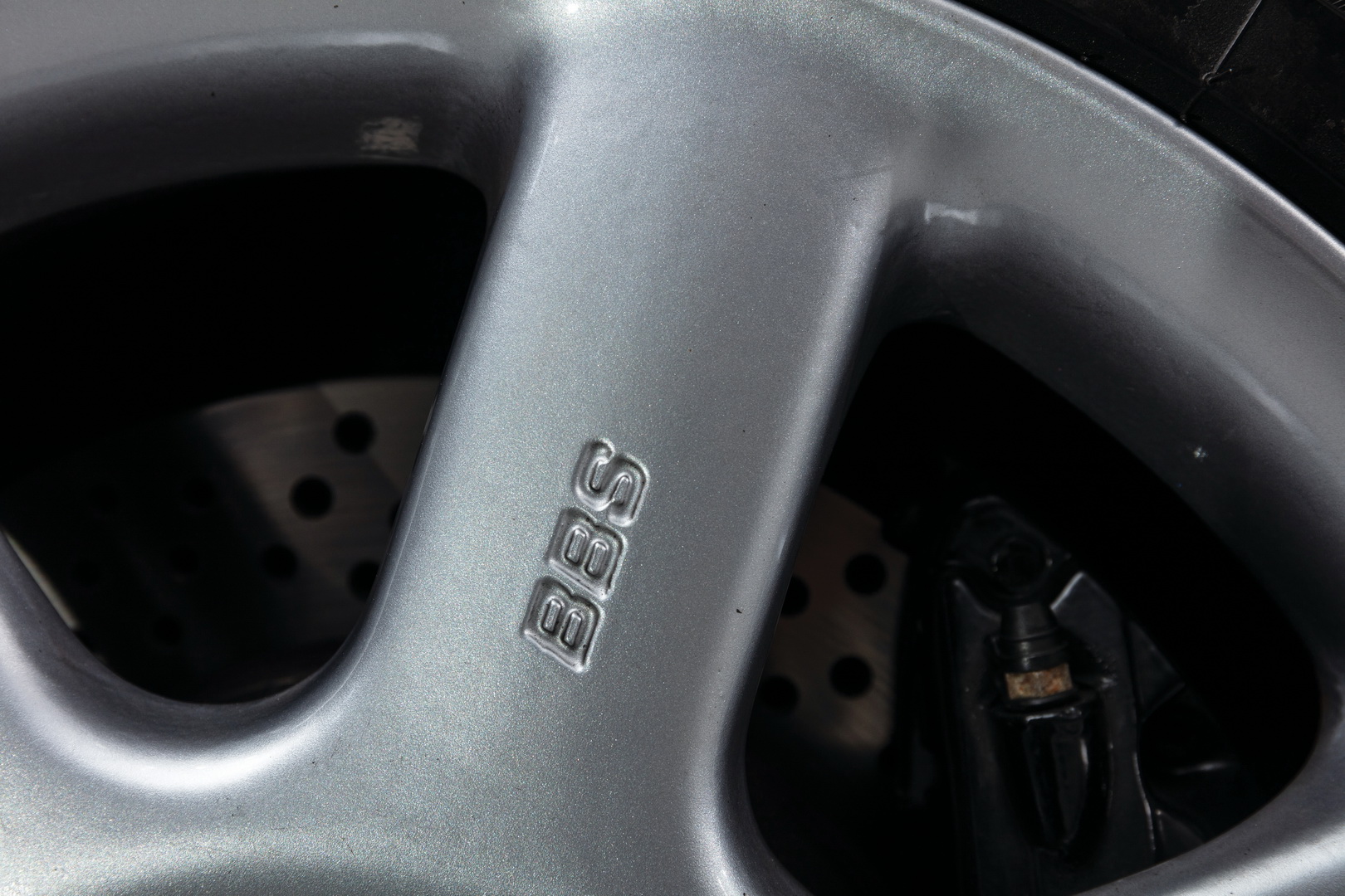 bugatti eb110 ss 17 Bugatti EB110 SS Is An Unjustly Overlooked, Yet Very Exciting, Old-School Supercar