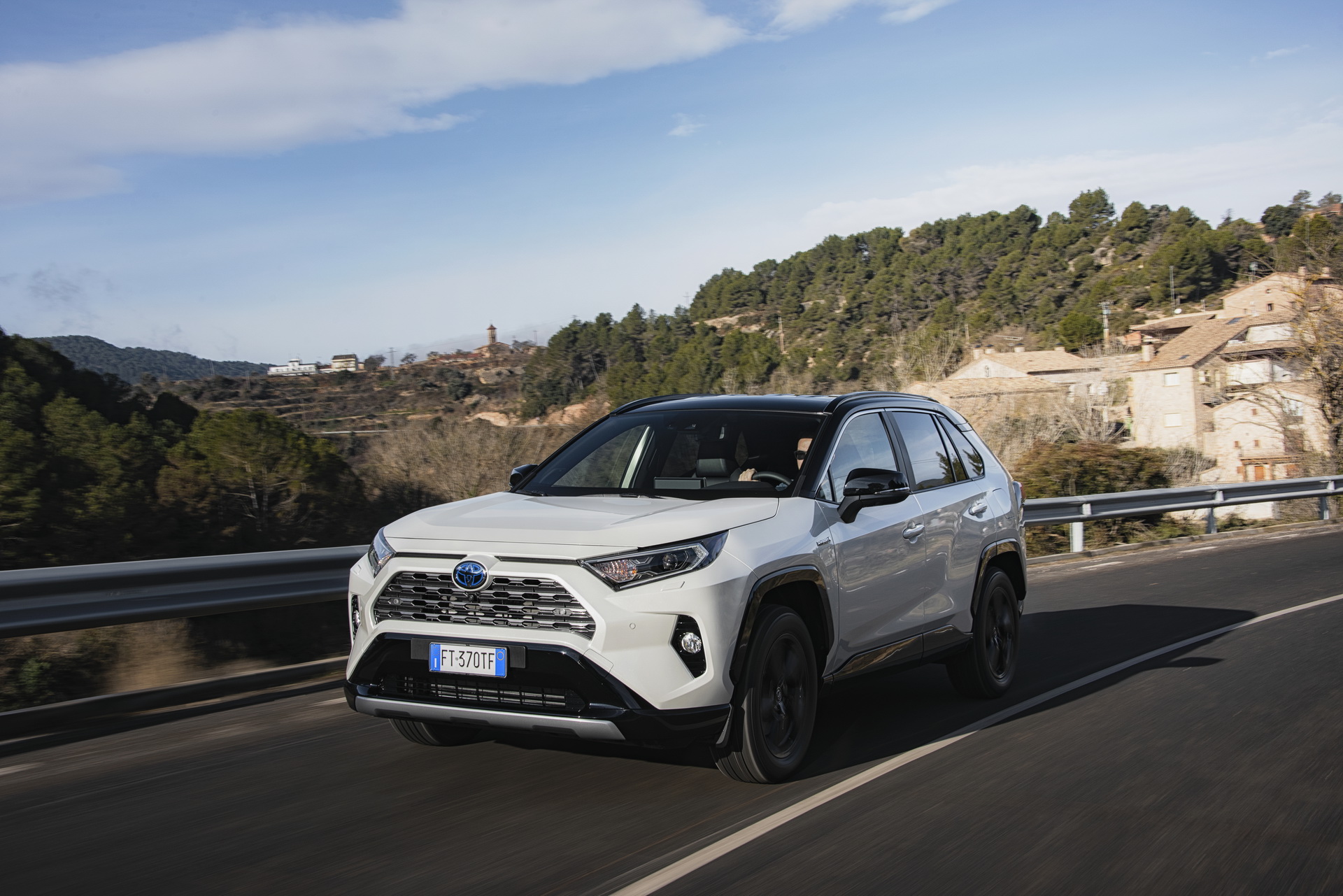 2019-Toyota-RAV4-Hybrid-99 Toyota Details Euro-Spec 2019 RAV4 Hybrid In Massive New Gallery