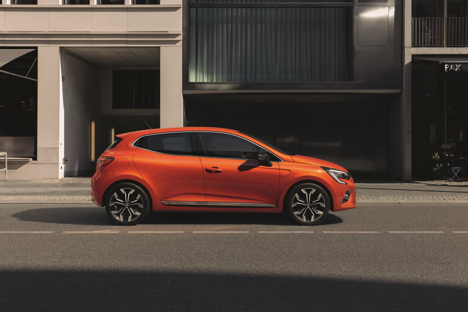 2020 renault clio exterior 6 2020 Renault Clio Is Ready To Conquer The Supermini Segment