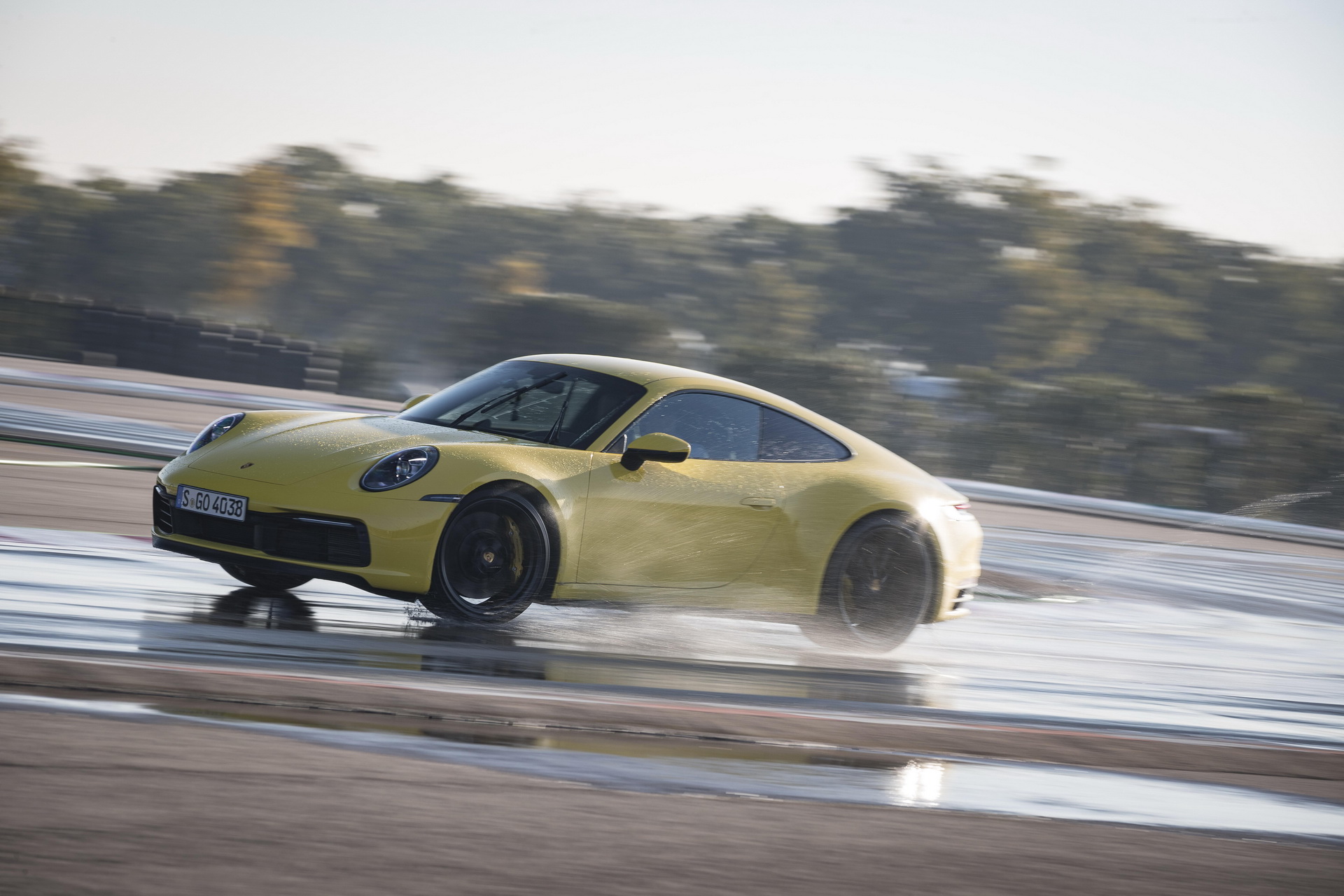 Porsche-911-Wet-Mode-02 2020 Porsche 911’s New “Wet” Mode Explained