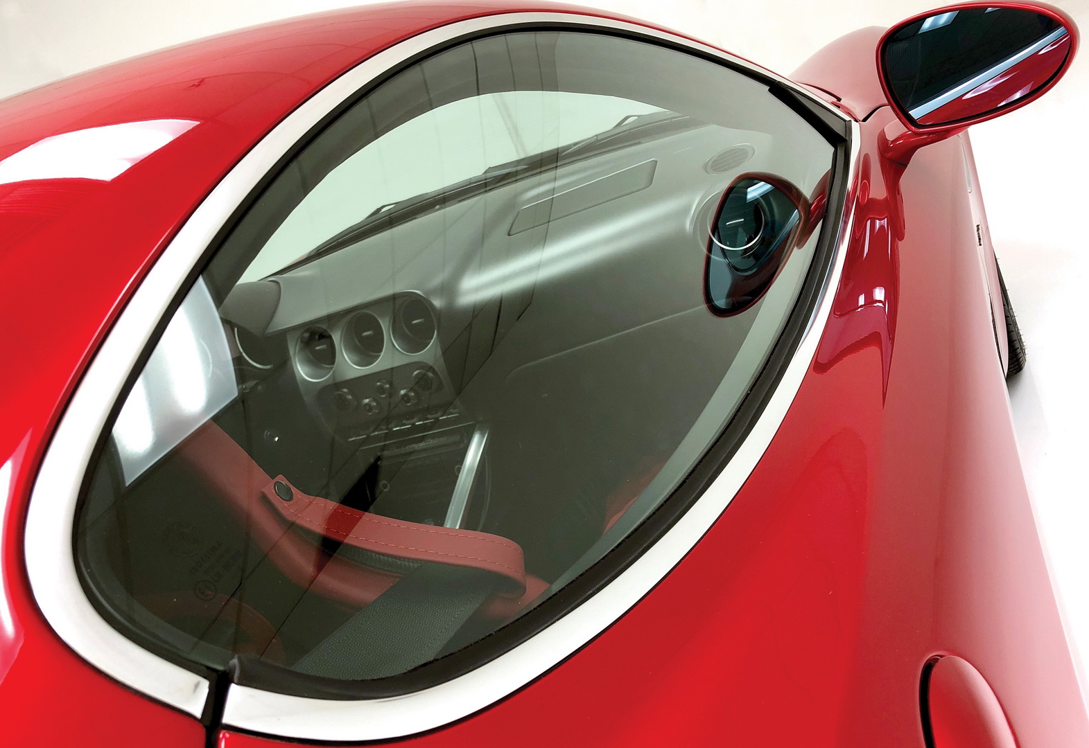 alfa romeo 8c competizione 10 Dashing Alfa Romeo 8C Competizione Is Love At First Sight