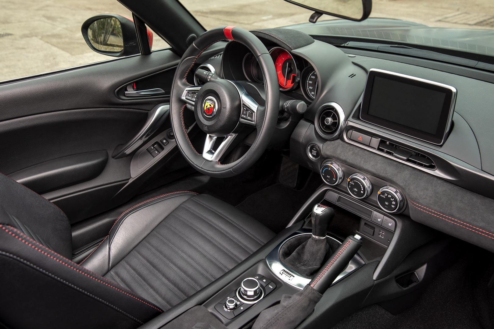 2019 abarth 595 124 70th anniversary 67 2019 Abarth 595 And 124 Spider Celebrate The Brand’s 70th Anniversary