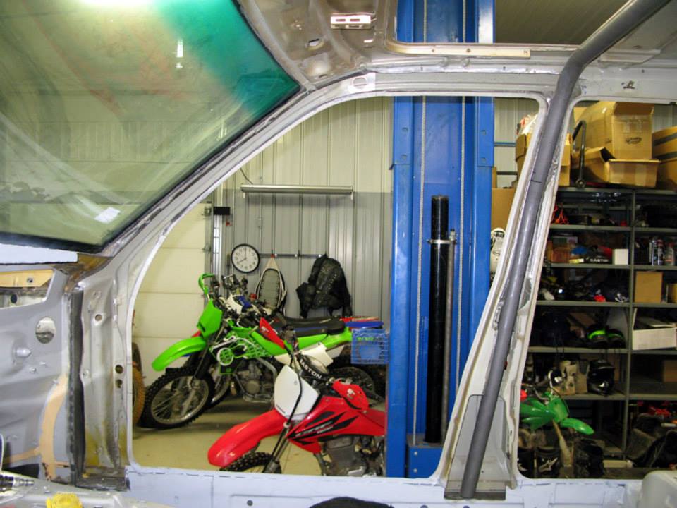 mercedes 190e c63 amg conversion 47 Tuner Transplants Classic Mercedes 190E 2.5 16 EVO Body On A Modern C63 AMG