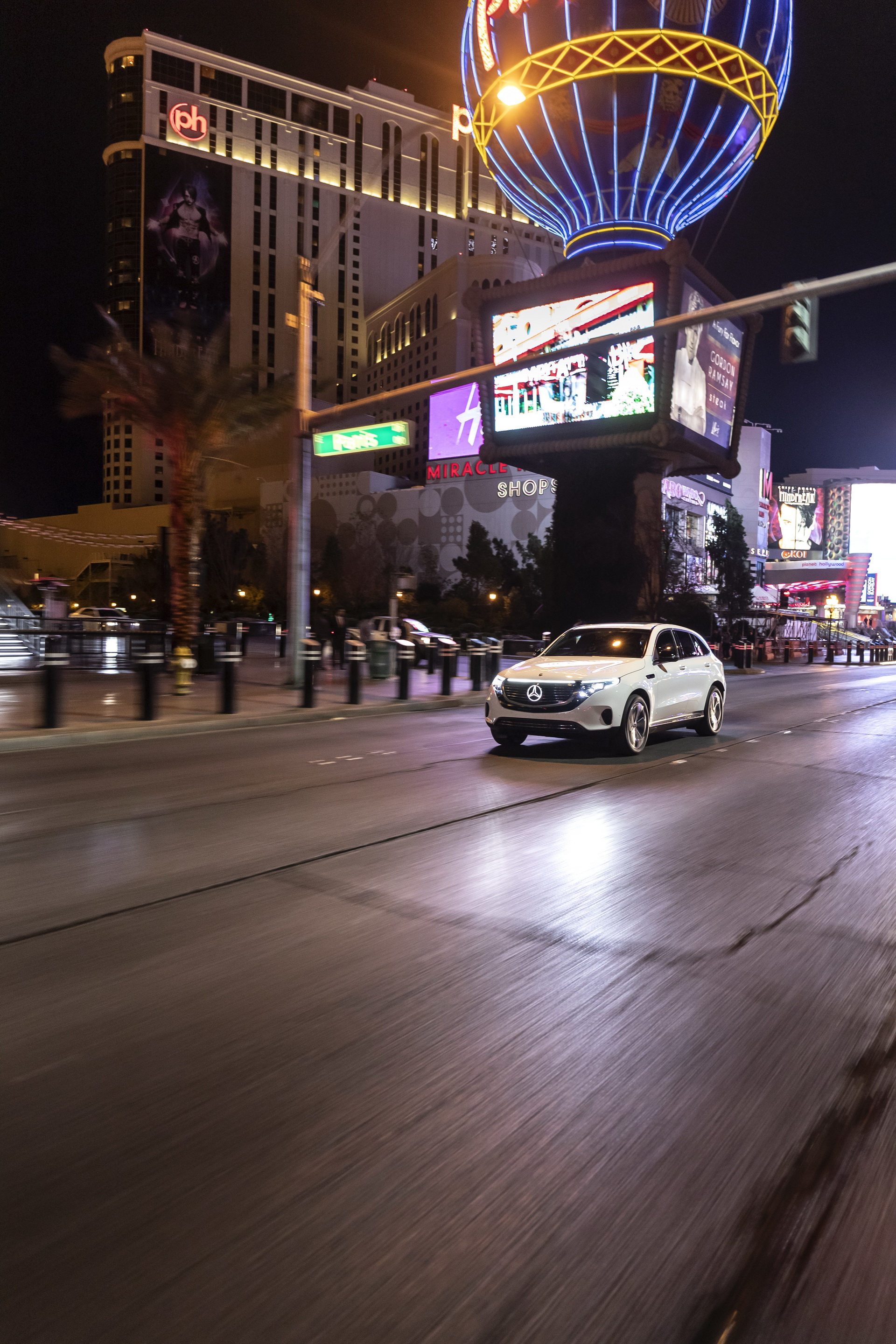 2020-Mercedes-EQC-16 Mercedes Maps Its Present (EQC) And Future (Urbanetic) At CES