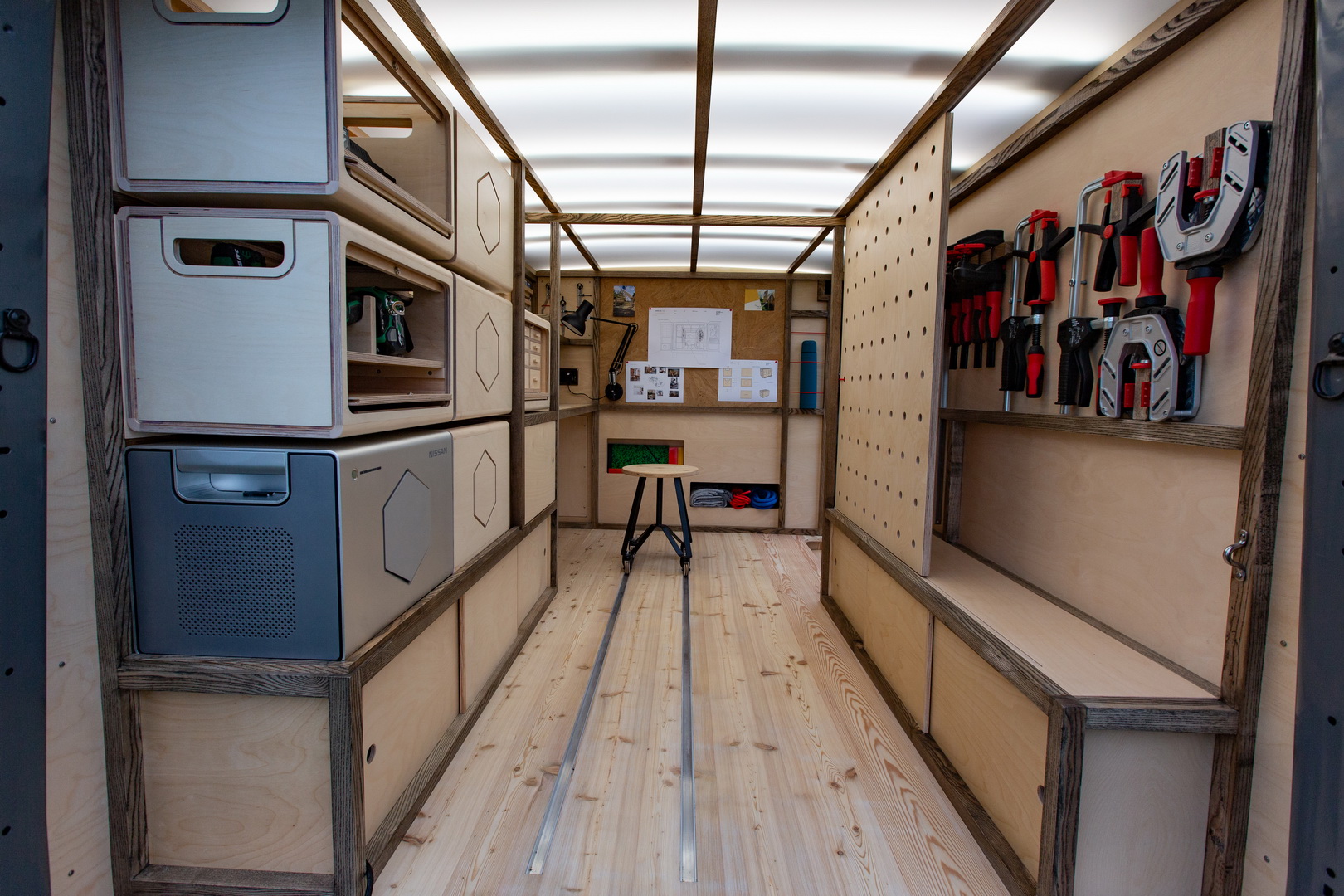 2019 nissan nv300 concept 6 Nissan NV300 Van Transformed Into A Mobile Workshop Concept