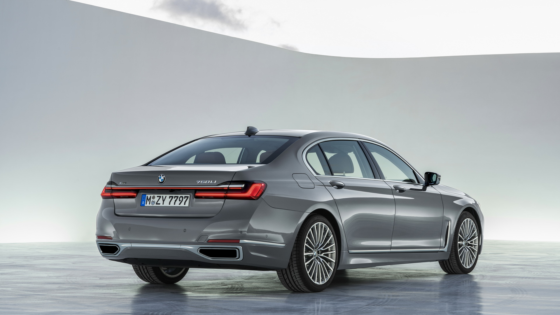 2019-BMW-7-Series-77 Is BMW Planning To Launch An i7 Electric Alternative To The 7-Series?