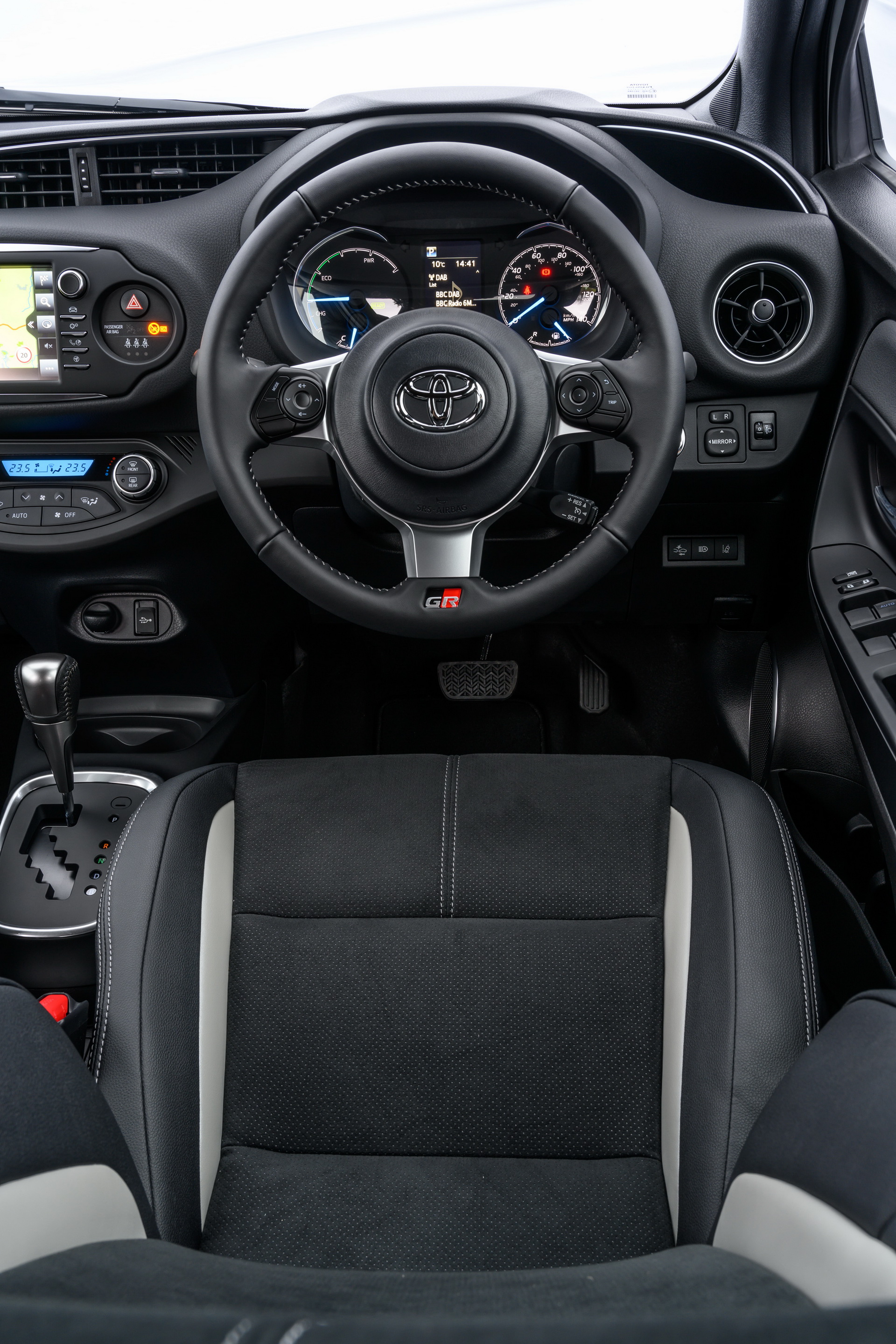 Toyota-Yaris-GR-Sport-21 2019 Toyota Yaris Arrives In The UK With New Y20 And GR Sport Models