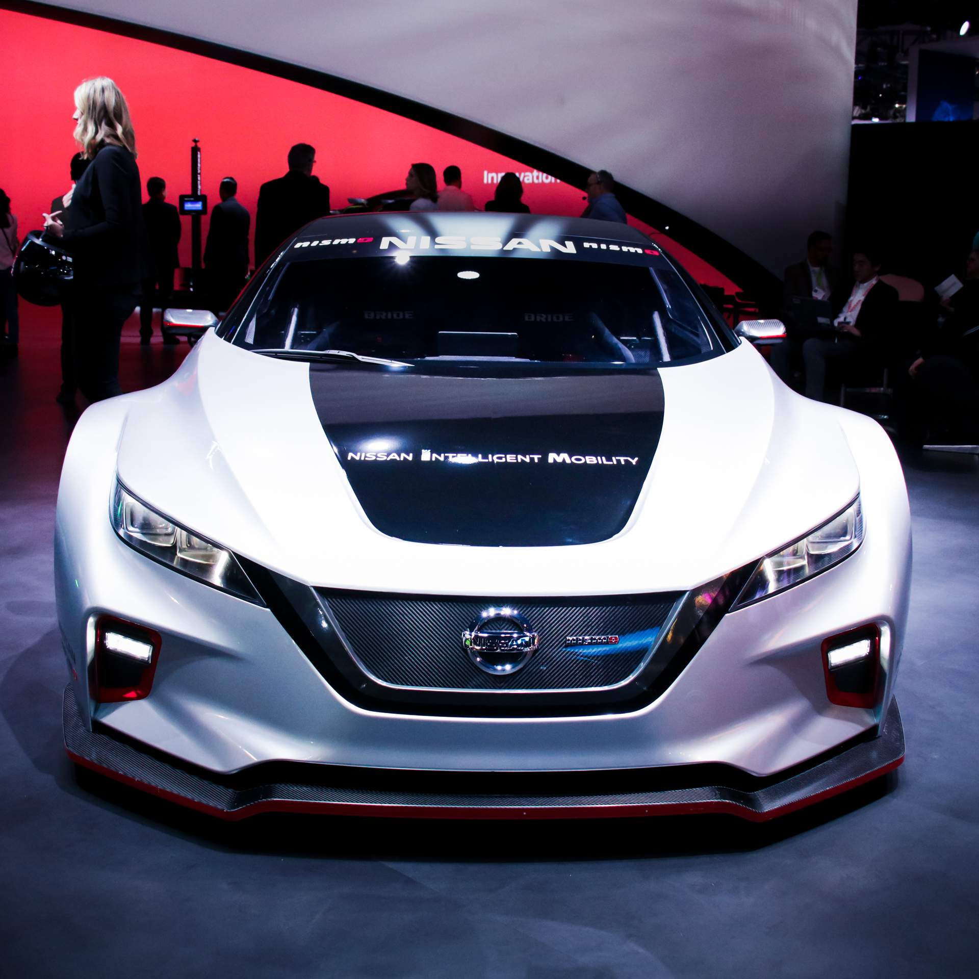 El totalmente nuevo Nissan LEAF NISMO RC despierta interés en C New Nissan Leaf Nismo RC Proves EV Racing Doesn’t Have To Be Boring