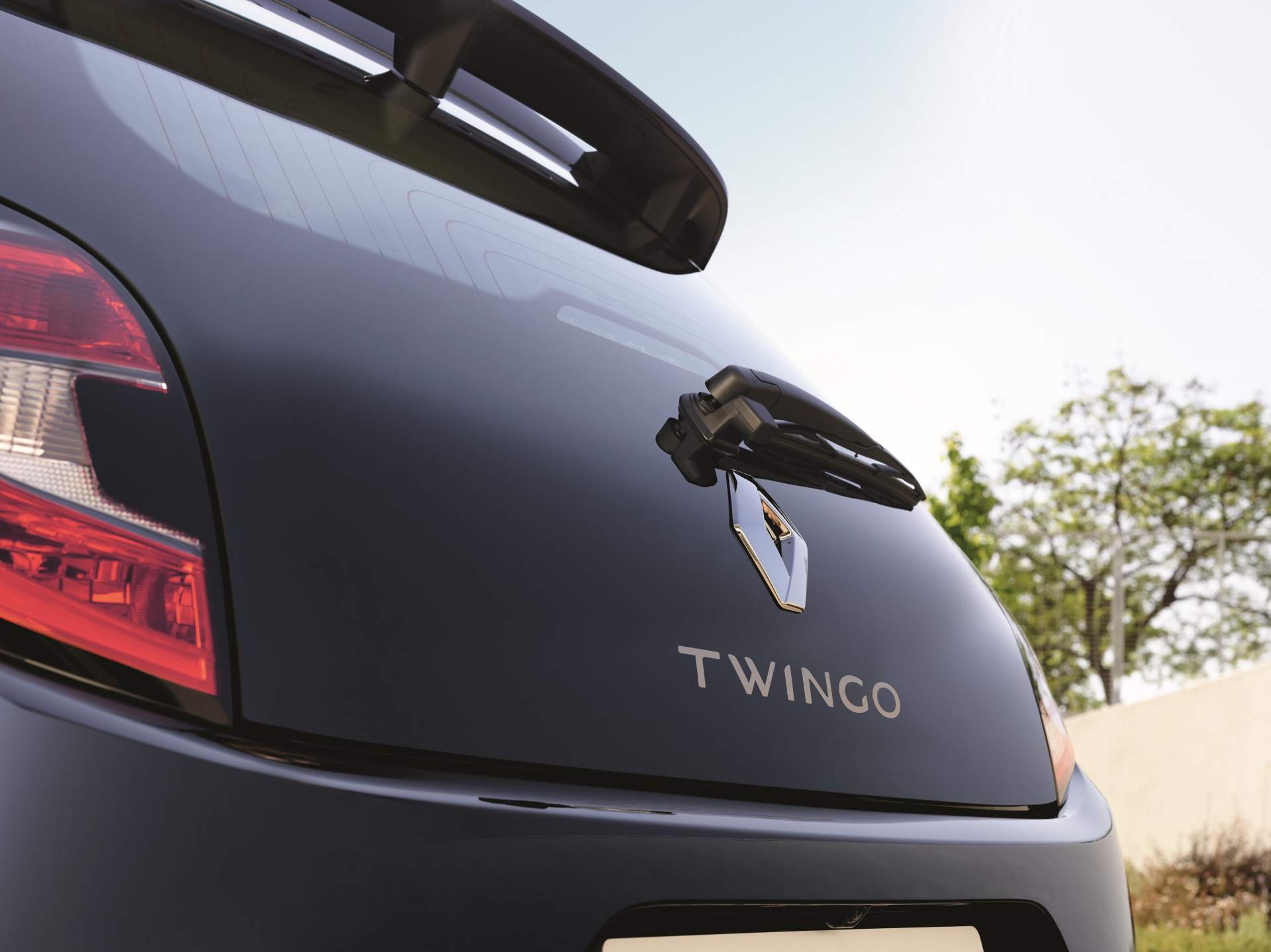 2019 - Nouvelle Renault TWINGO Renault Twingo Gets Subtle Facelift, New 1.0L Engine For 2019MY (Live Pics)