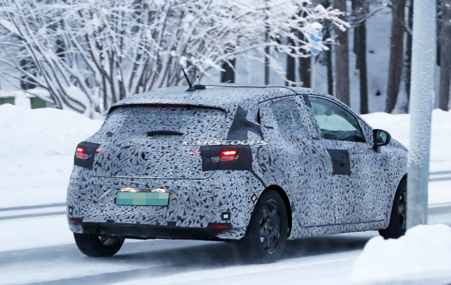 Renault-Clio-Spy-Shots-9 New Renault Clio Teased, Debuts January 28th