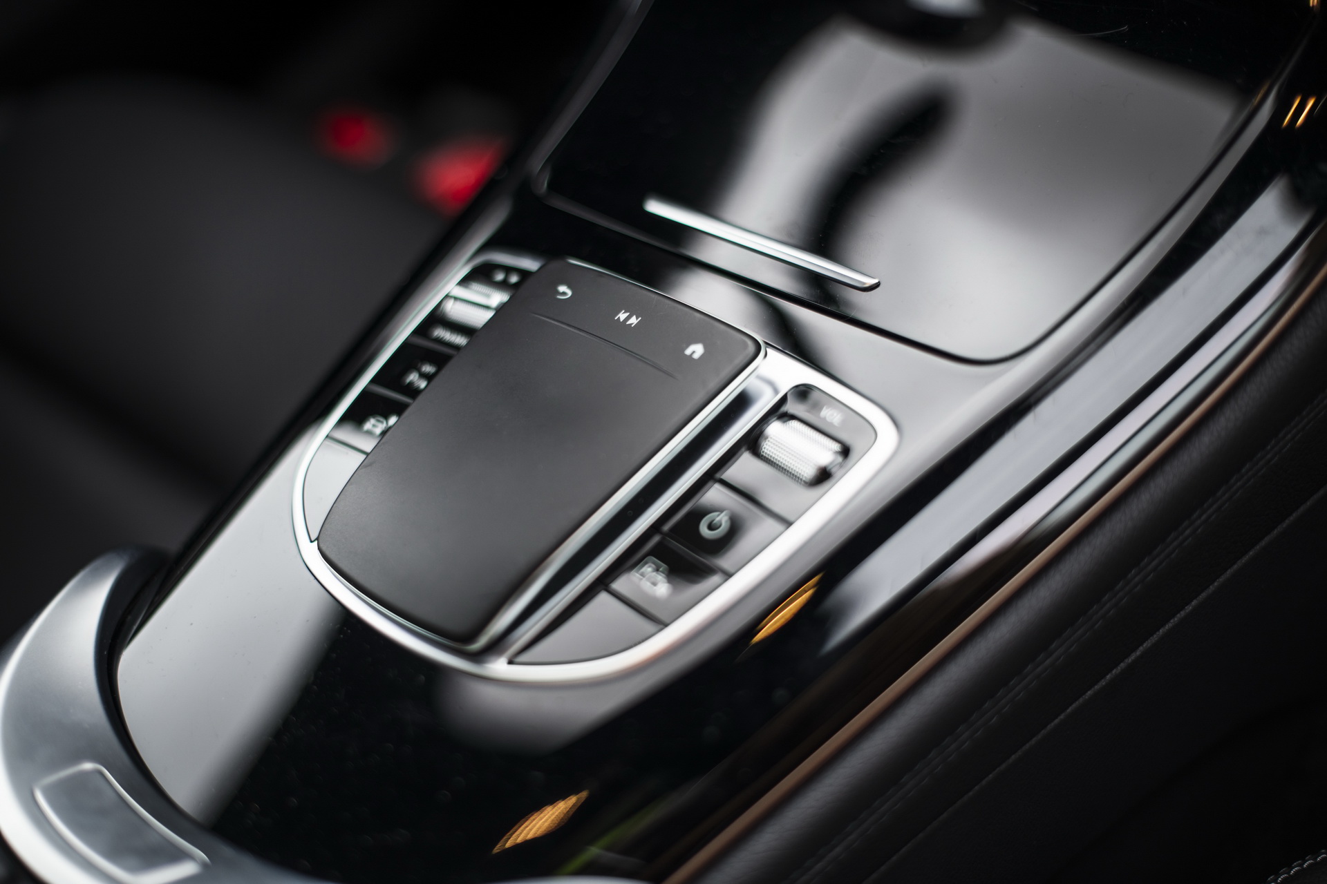 2020-Mercedes-EQC-69 Mercedes Maps Its Present (EQC) And Future (Urbanetic) At CES