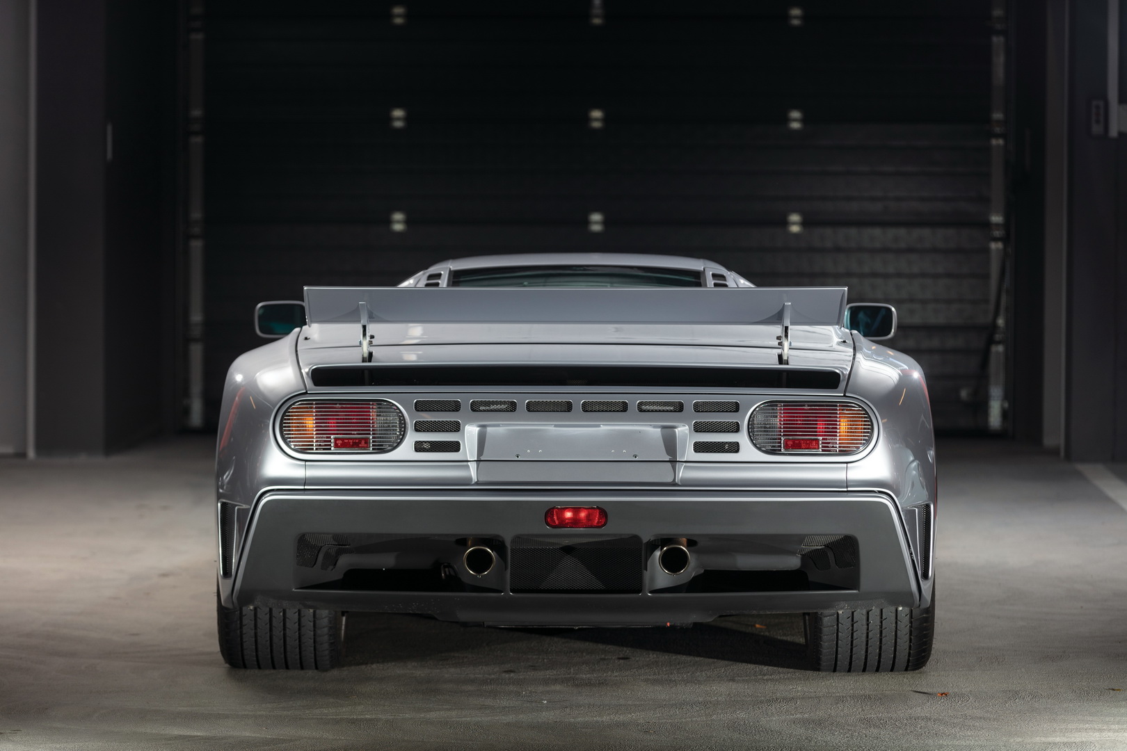 bugatti eb110 ss 7 Bugatti EB110 SS Is An Unjustly Overlooked, Yet Very Exciting, Old-School Supercar