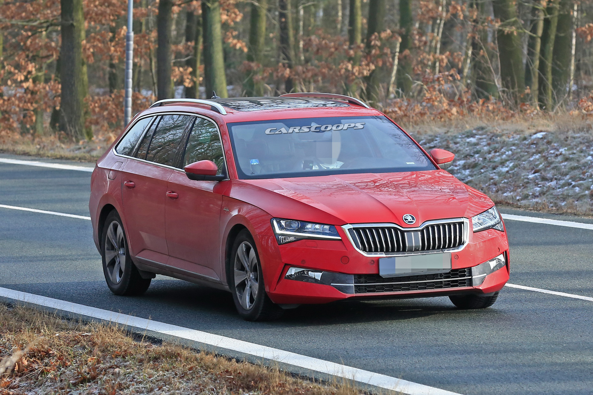 2019-Skoda-Superb-Facelift-Scoop-02 2019 Skoda Superb Practically Undisguised As It Inches Closer To Debut