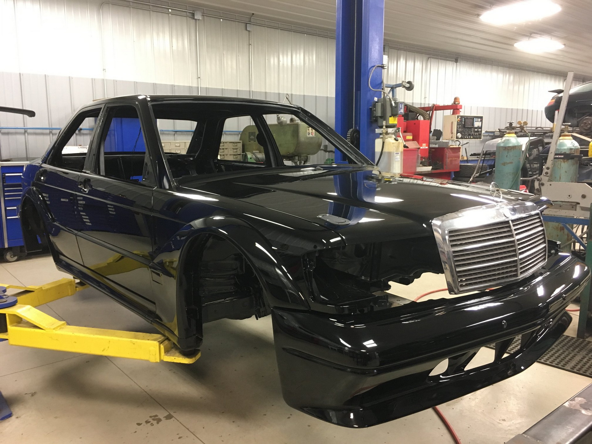 mercedes 190e c63 amg conversion 126 Tuner Transplants Classic Mercedes 190E 2.5 16 EVO Body On A Modern C63 AMG