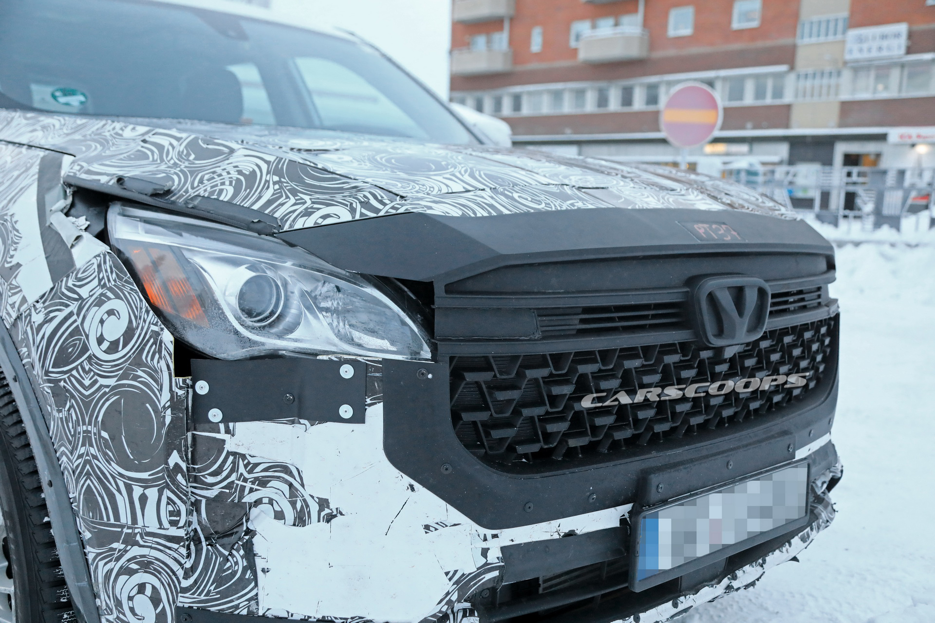 2020-Brilliance-SUV-Scoop-12 China’s Brilliance Caught Testing Seven-Seat V7 SUV In Europe