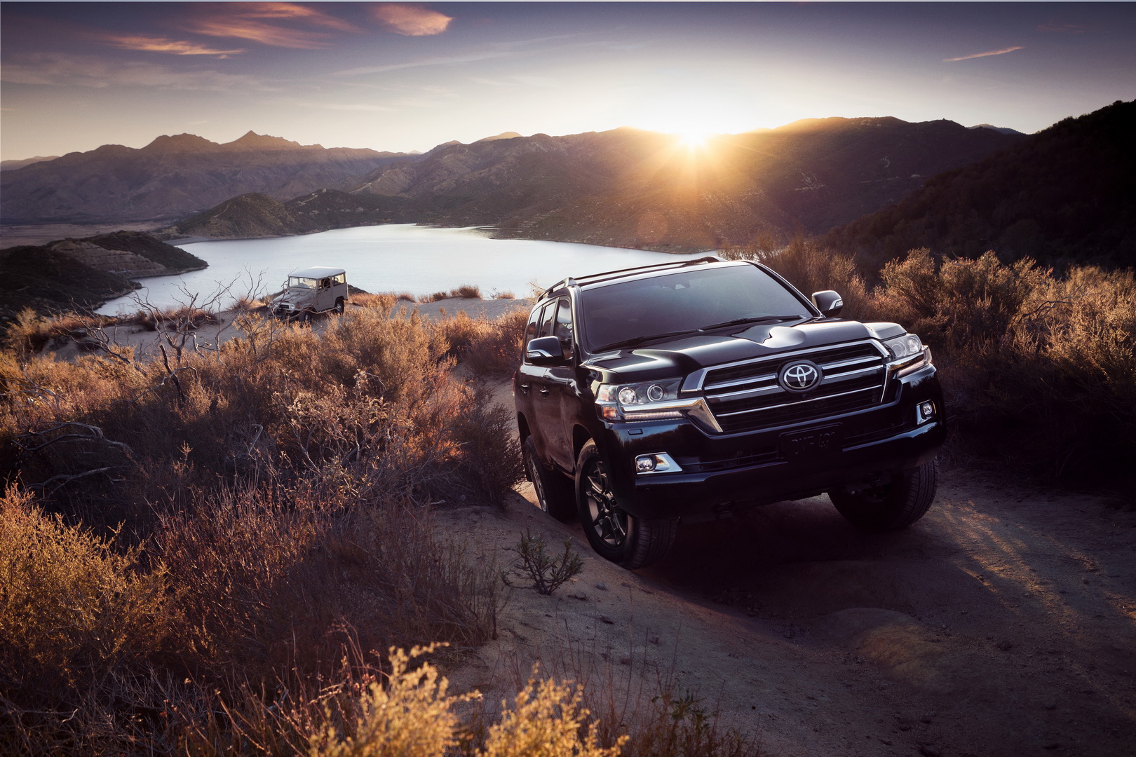 2020 toyota land cruiser heritage edition 1 2020 Toyota Land Cruiser Heritage Edition Celebrates The 4×4’s Beginnings