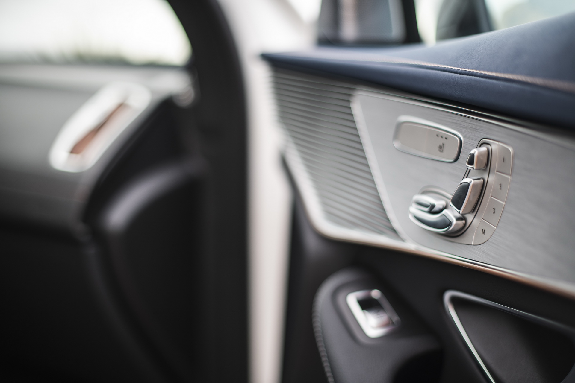 2020-Mercedes-EQC-71 Mercedes Maps Its Present (EQC) And Future (Urbanetic) At CES