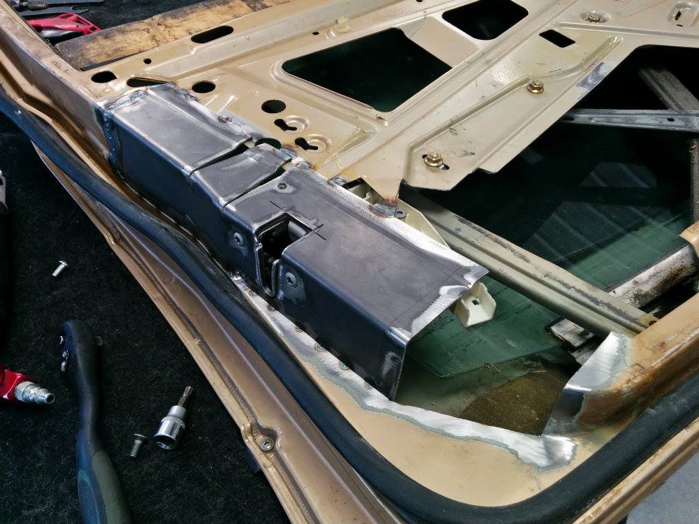 mercedes 190e c63 amg conversion 107 Tuner Transplants Classic Mercedes 190E 2.5 16 EVO Body On A Modern C63 AMG