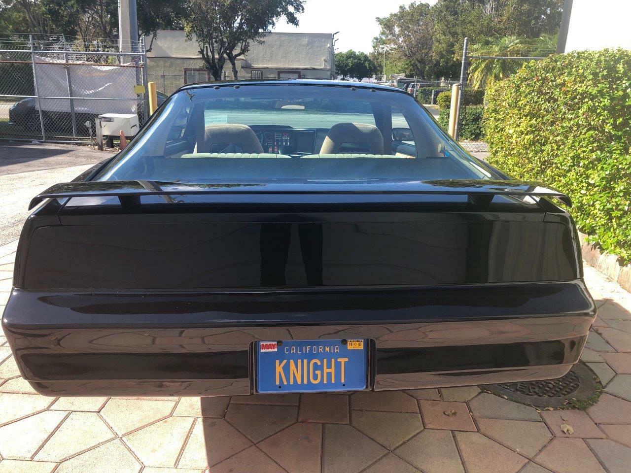 pontiac trans am kitt ebay 5 Hoff-Autographed 1983 KITT Replica Is Very Accurate, Costs $60K