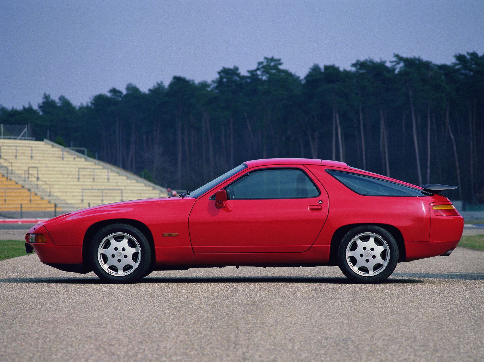 Porsche-928-08 What Car Would You Buy From Your Birth Year?