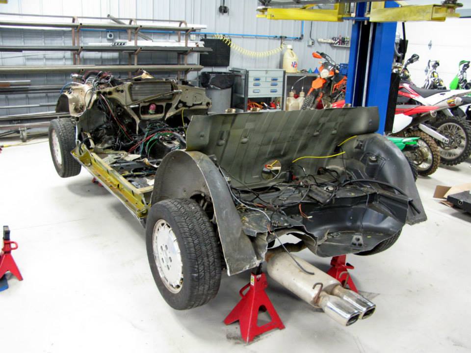 mercedes 190e c63 amg conversion 22 Tuner Transplants Classic Mercedes 190E 2.5 16 EVO Body On A Modern C63 AMG