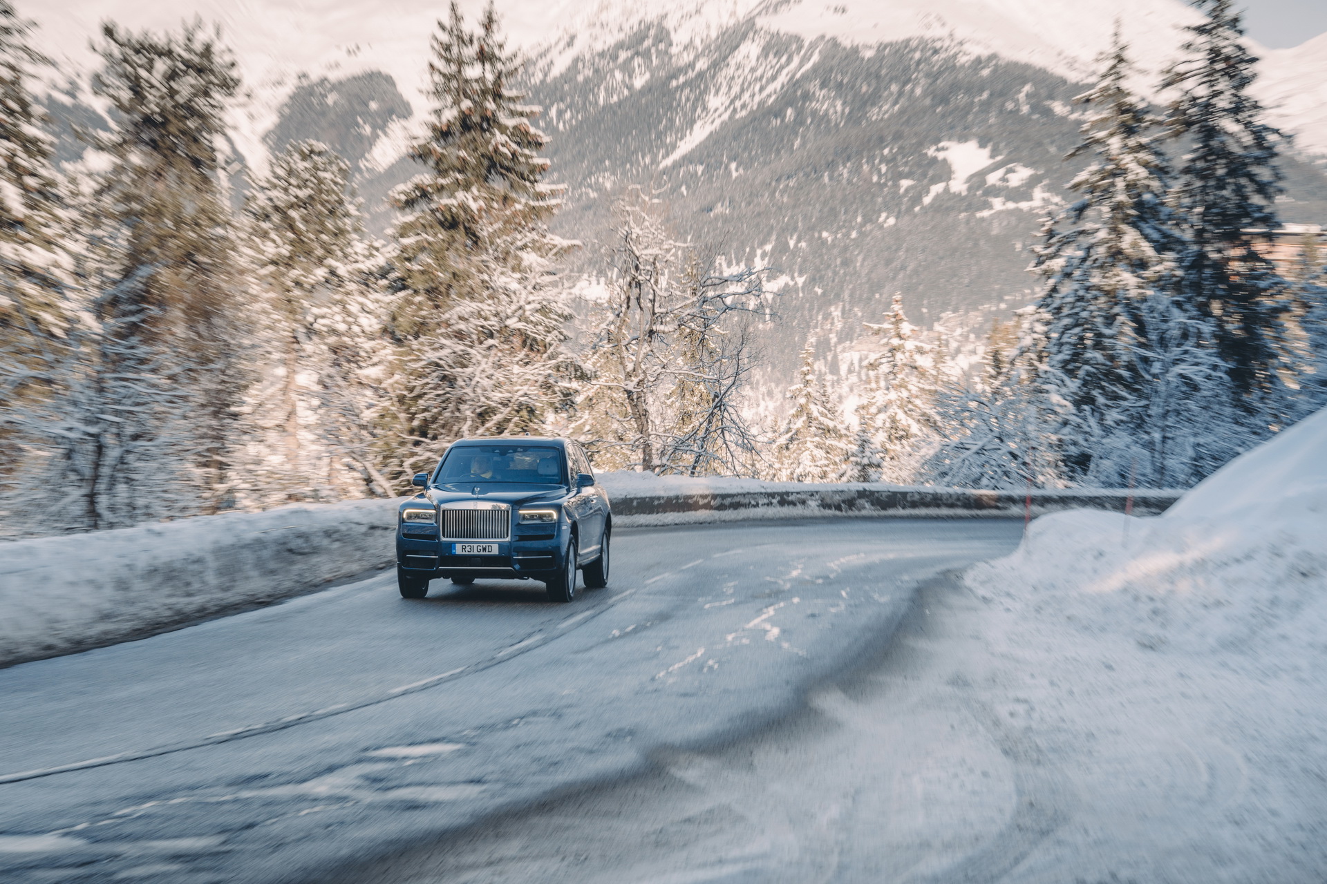 rolls cullinan alps retreat offer 5 Rolls-Royce Takes Cullinan To French Alps, Invites Buyers To Join