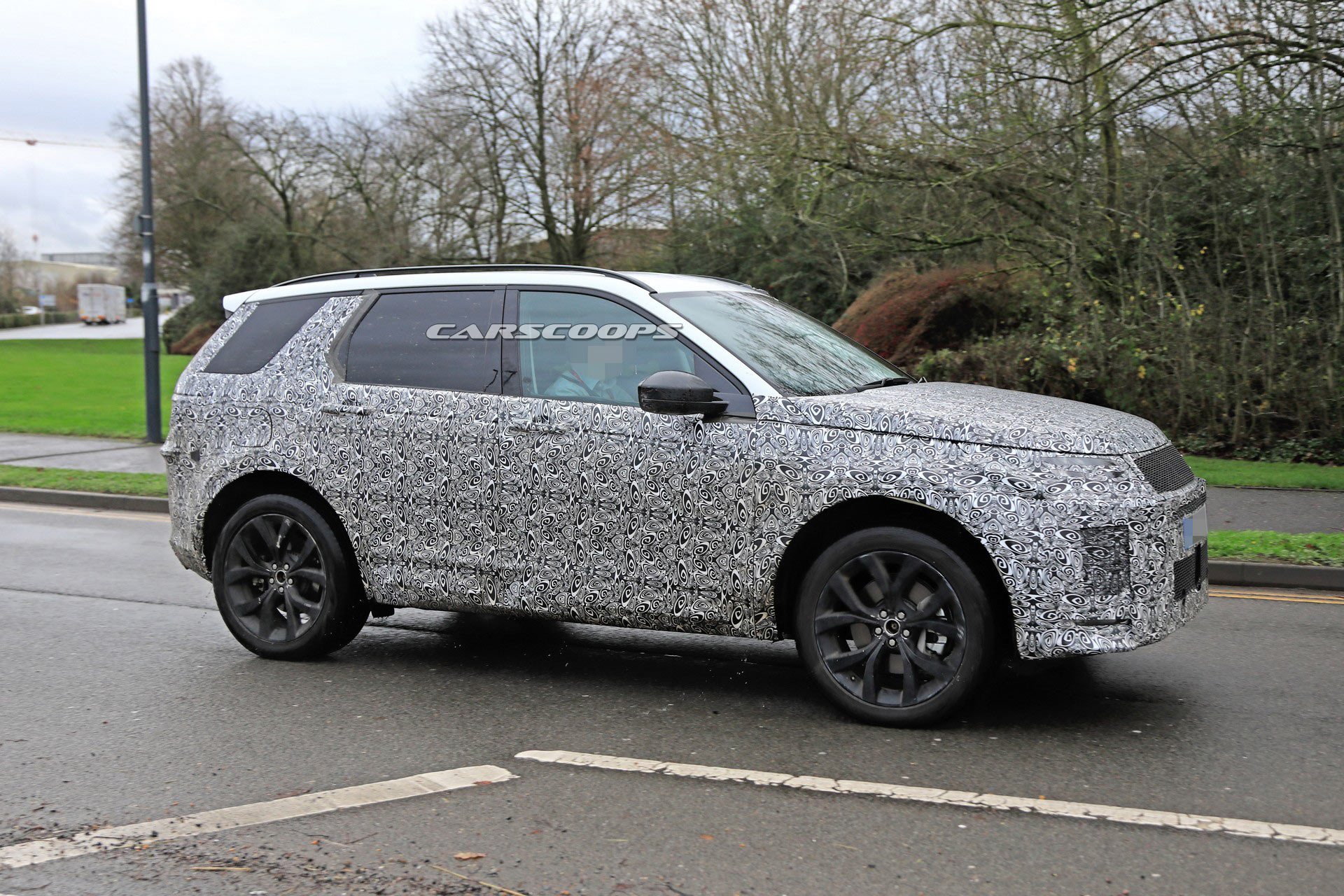 Land Rover Discovery Sport-4 2020 Land Rover Discovery Sport Hides Significant Changes Under Its Skin