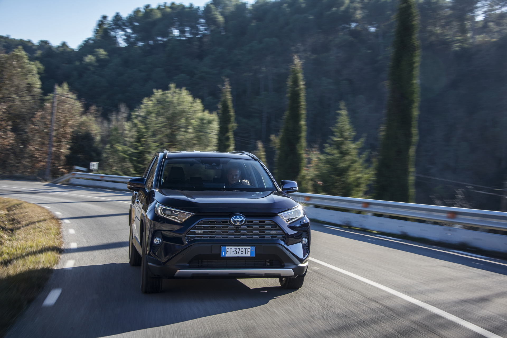 2019-Toyota-RAV4-Hybrid-24 Toyota Details Euro-Spec 2019 RAV4 Hybrid In Massive New Gallery