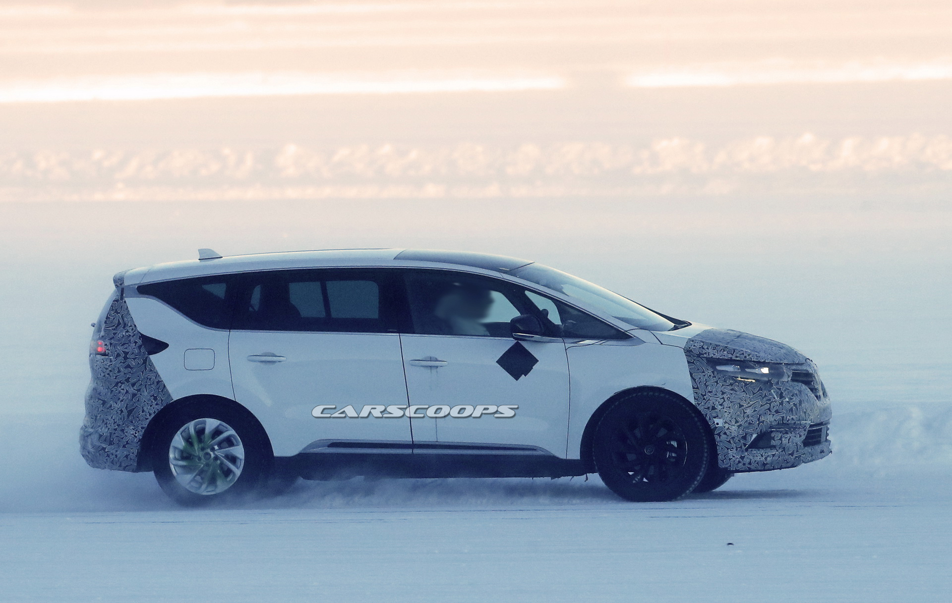 Renault-Espace-facelift-11 2020 Renault Espace Facelift Coming With New Engines And Refreshed Styling