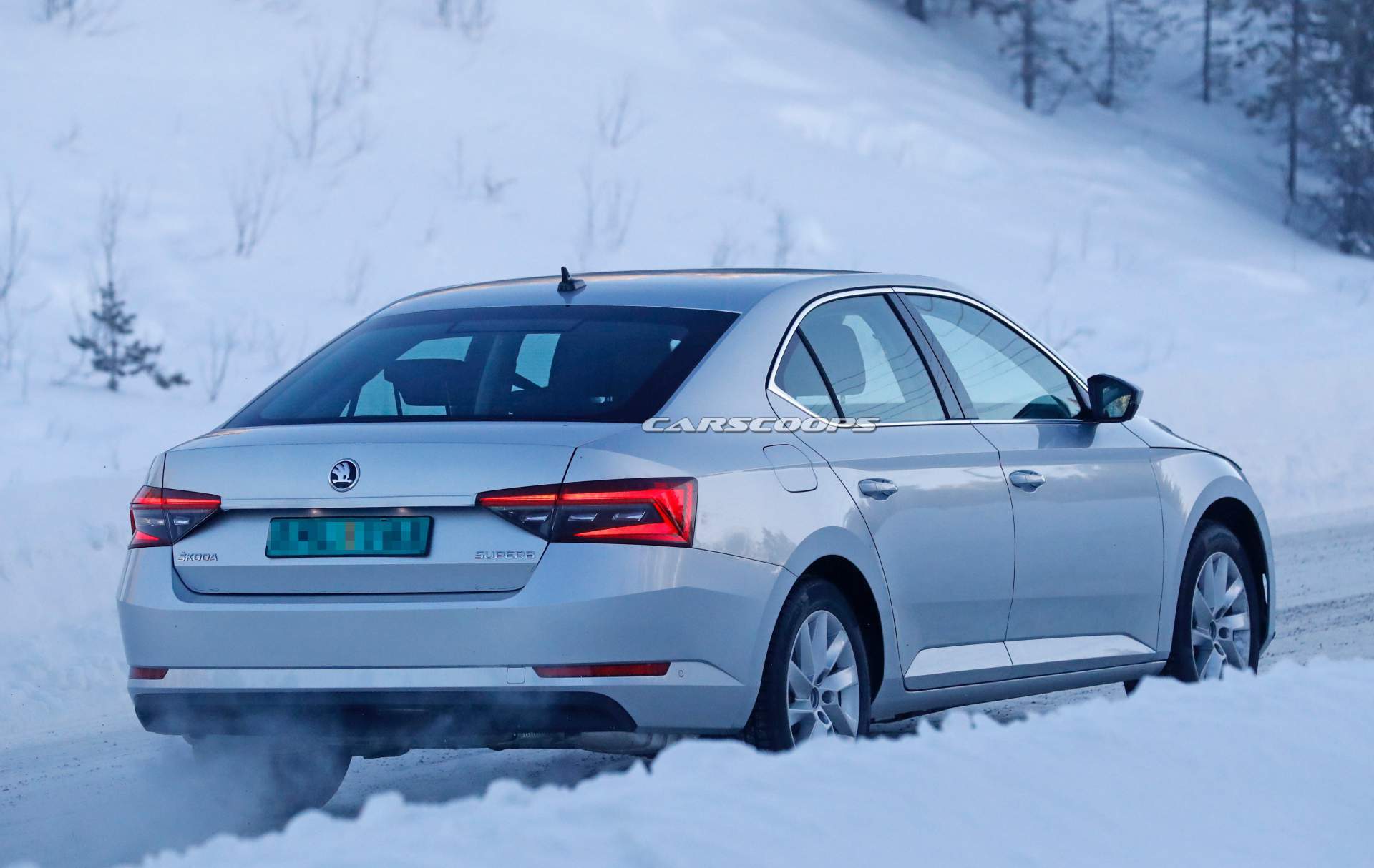 2019 Skoda Superb facelift spy shots 9 2019 Skoda Superb Practically Undisguised As It Inches Closer To Debut