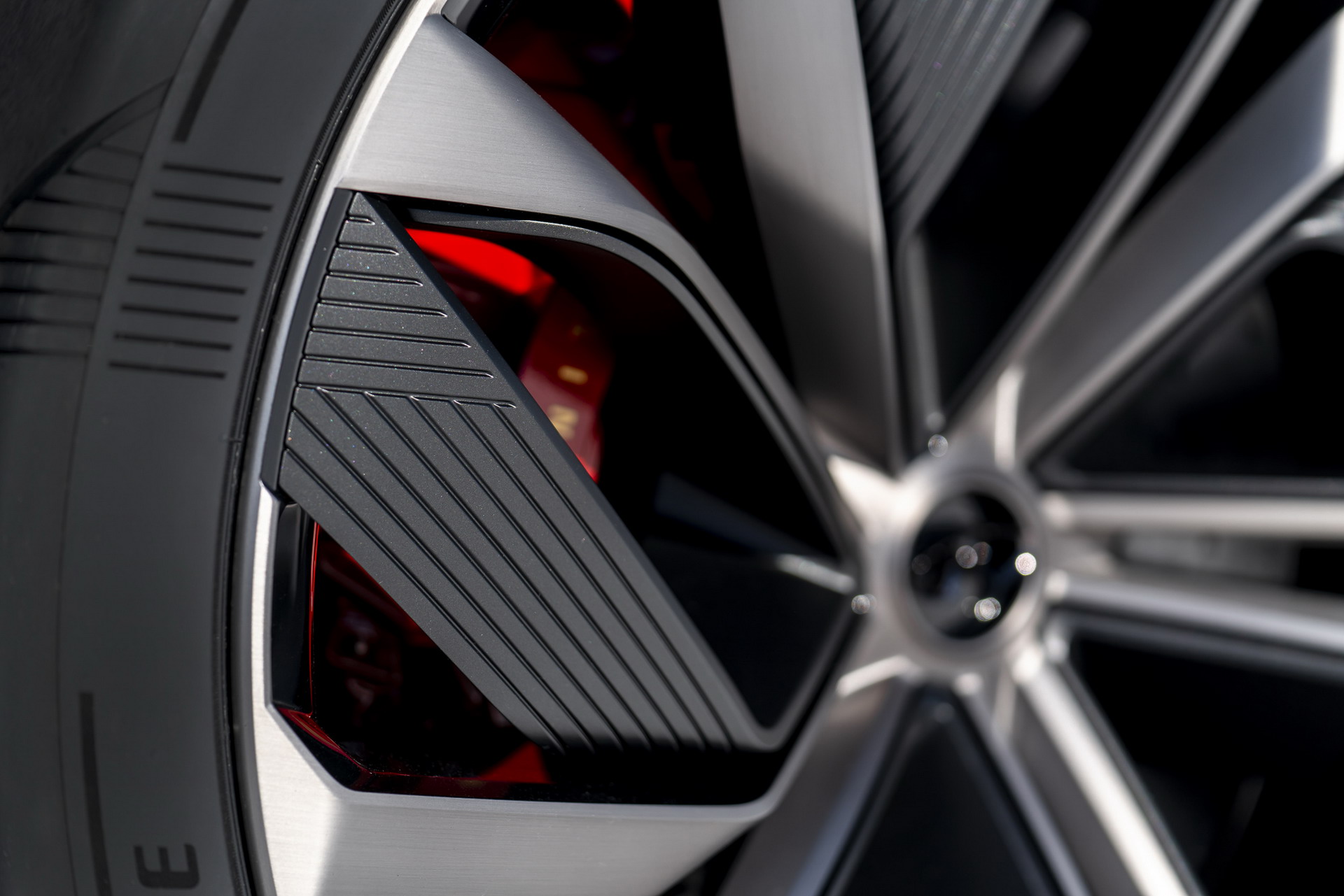 Infiniti QX Concept 111 QX Inspiration Concept Is An Unrealistic Teaser Of Infiniti’s New Electric SUV