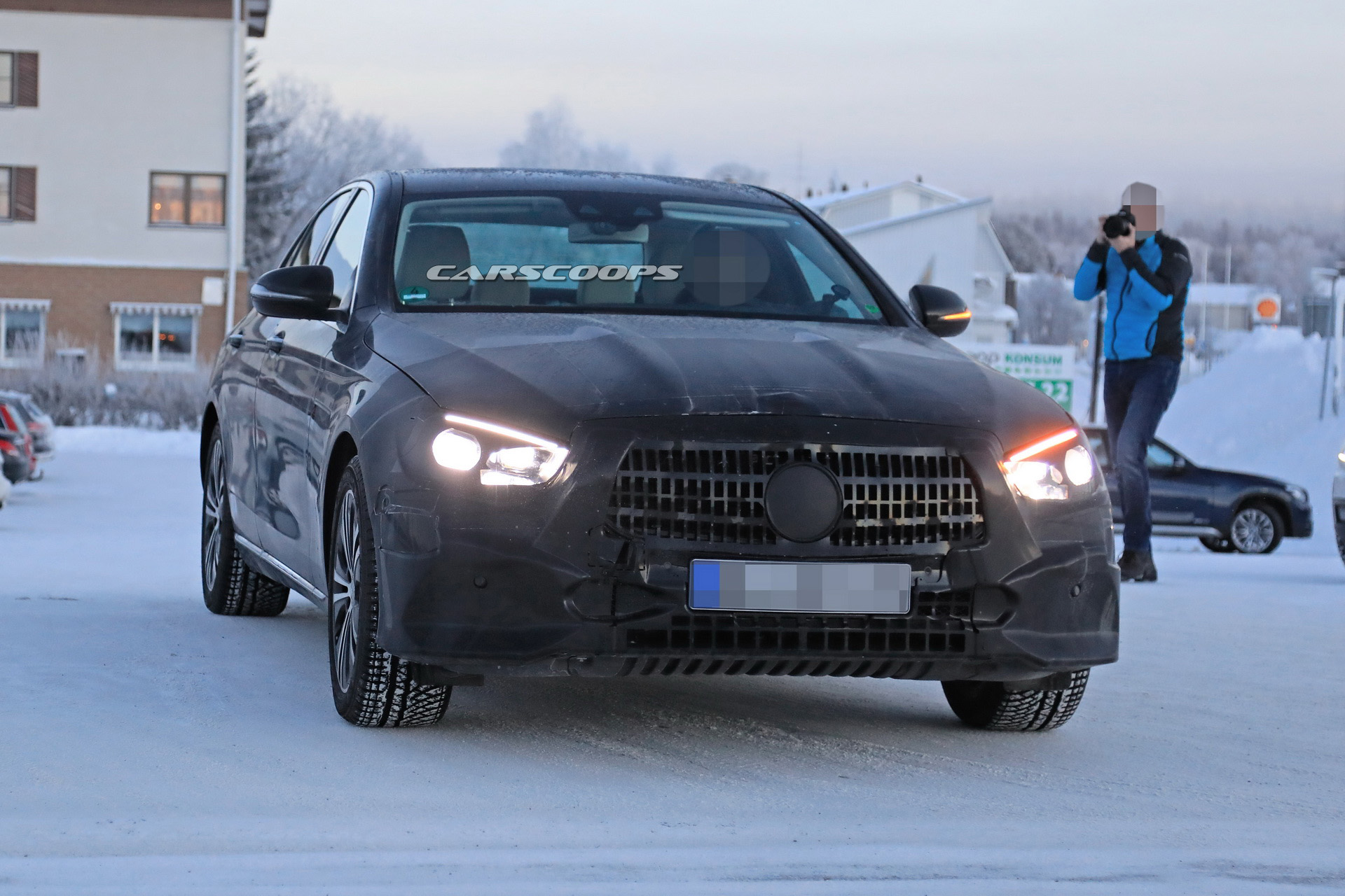 2020 mercedes e-class facelift inside out spy 16 Facelifted 2020 Mercedes-Benz E-Class Gives Us Our First Look Inside