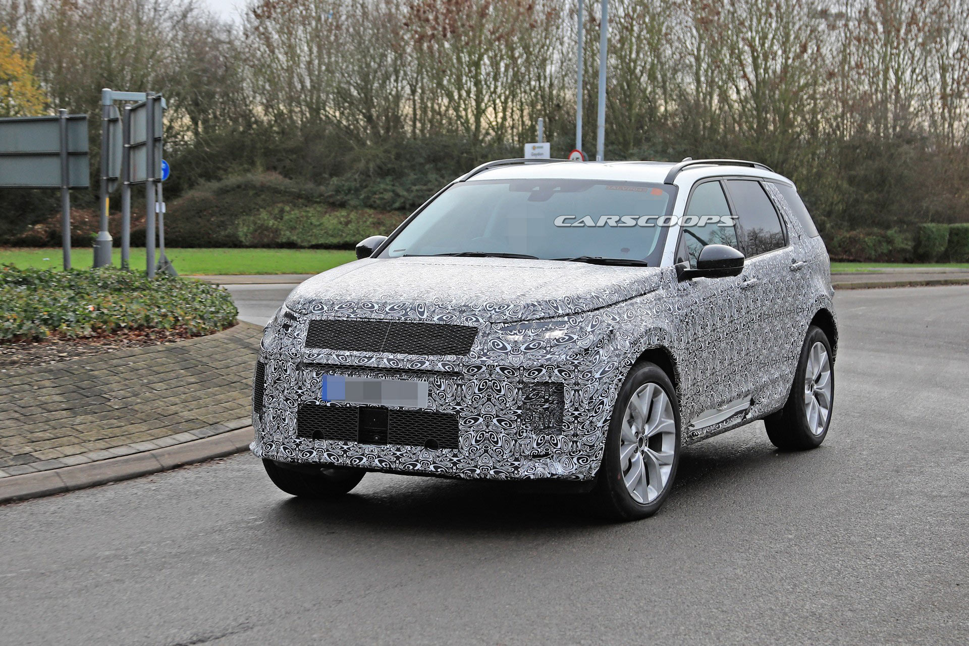 Land Rover Discovery Sport-21 2020 Land Rover Discovery Sport Hides Significant Changes Under Its Skin