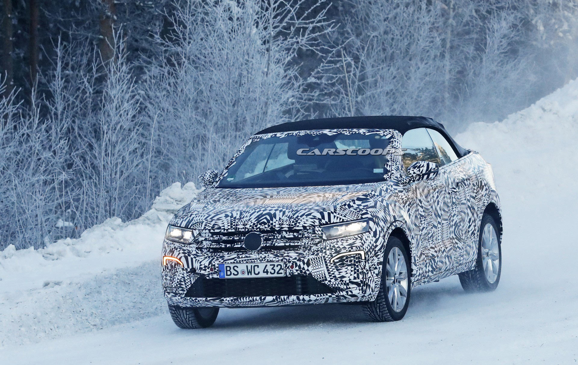 VW-T-ROC-Convertible-13 2020 VW T-Roc Convertible Is The Golf Cabriolet For The Crossover Era