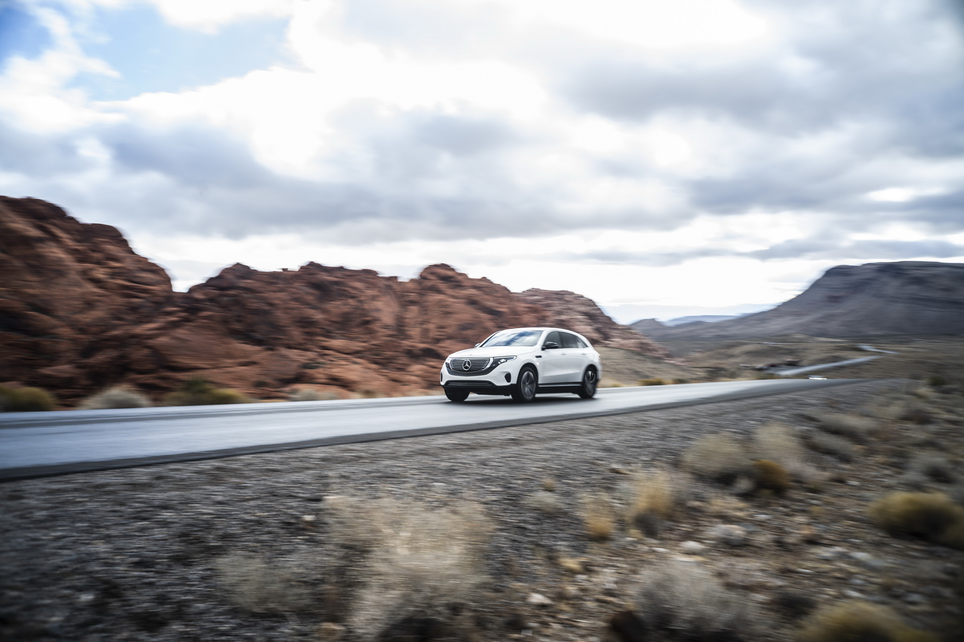 2020-Mercedes-EQC-54 Mercedes Maps Its Present (EQC) And Future (Urbanetic) At CES