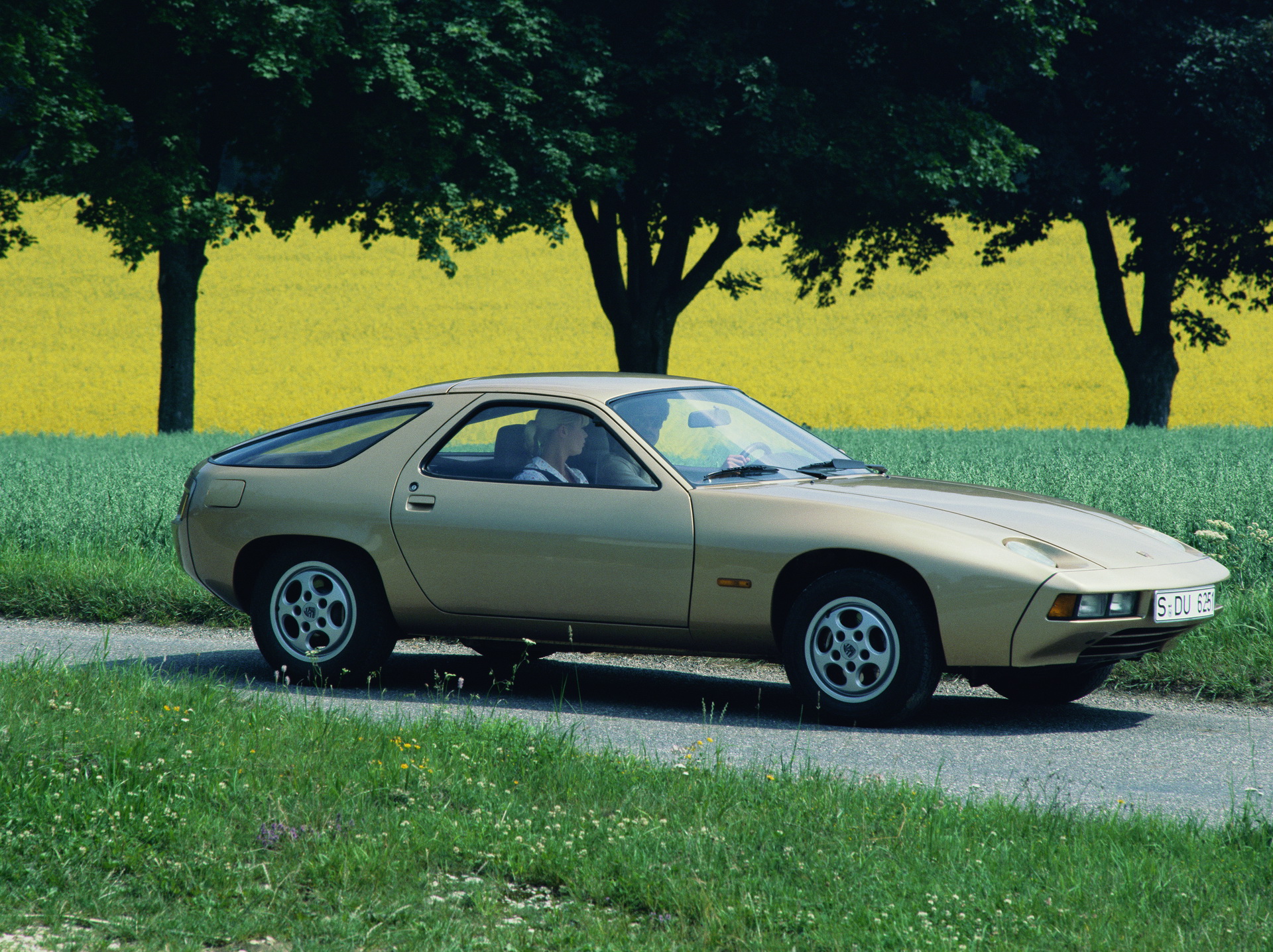 Porsche-928-01 What Car Would You Buy From Your Birth Year?
