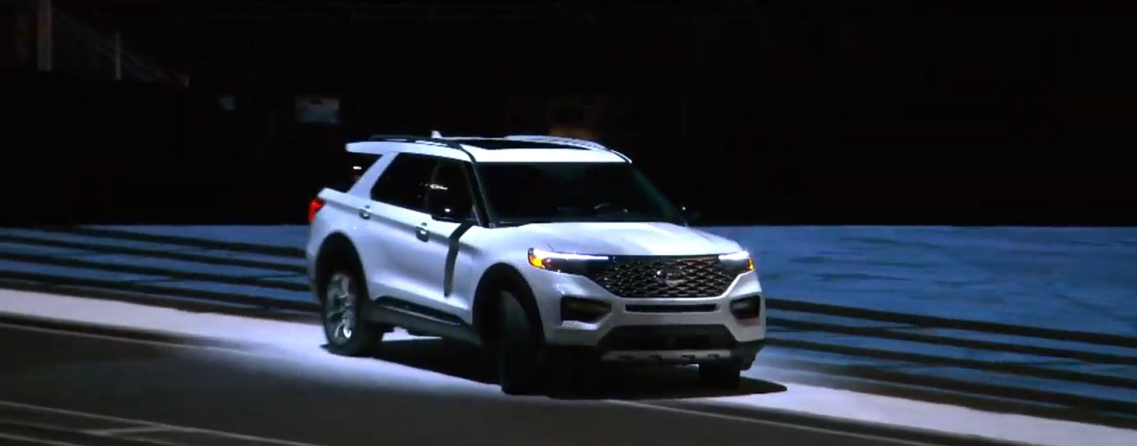 2020-Ford-Explorer-1 2020 Ford Explorer Debuts With Less Weight And New RWD Platform