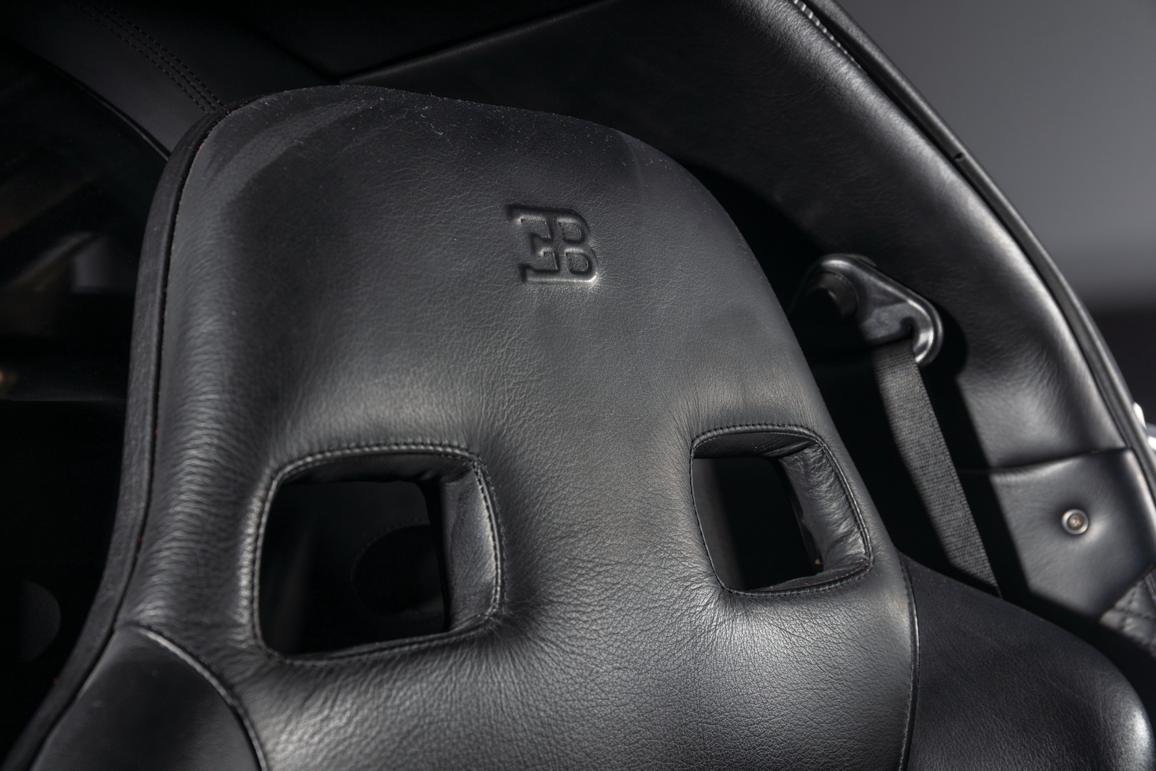 bugatti eb110 ss 28 Bugatti EB110 SS Is An Unjustly Overlooked, Yet Very Exciting, Old-School Supercar