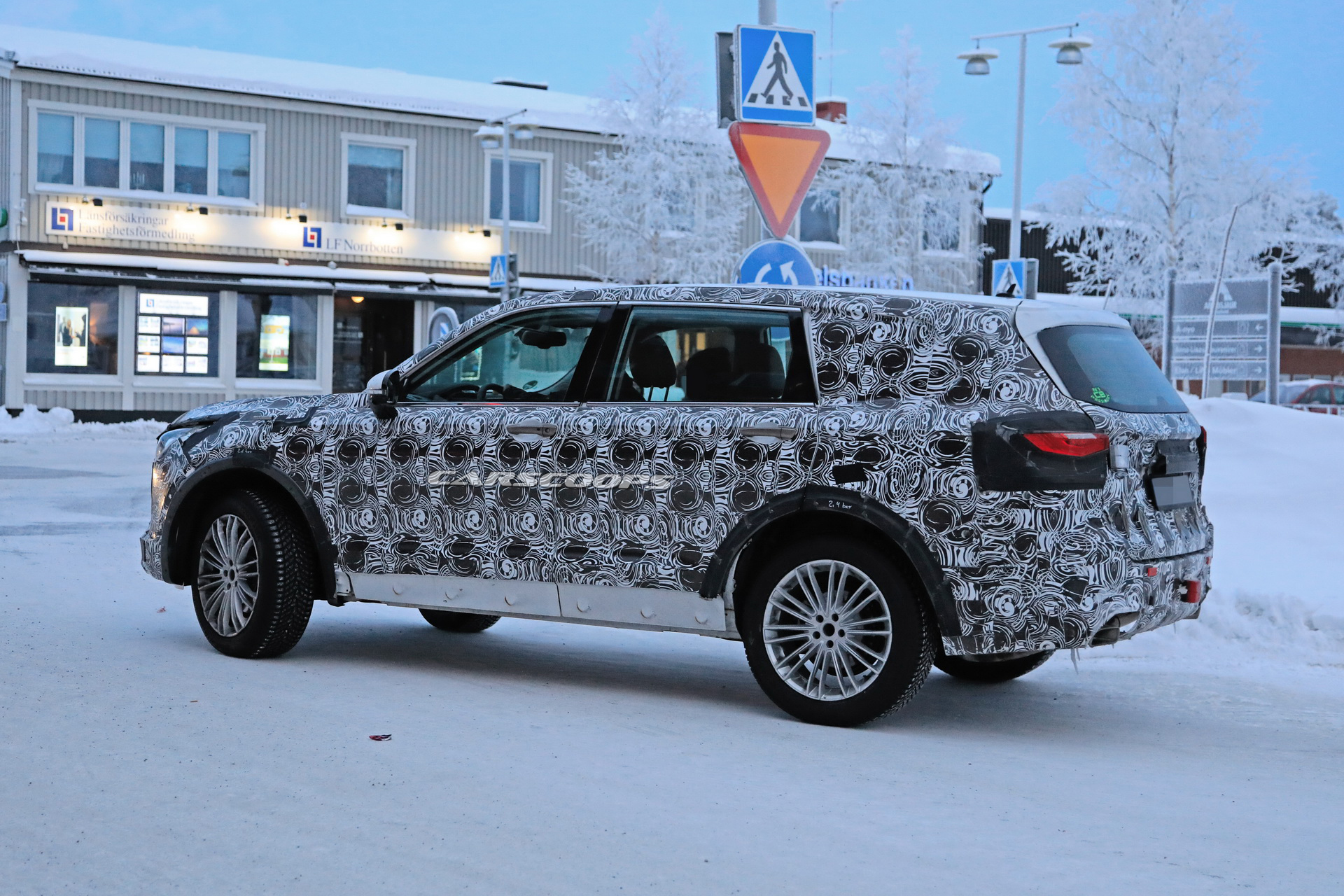 2020-Brilliance-SUV-Scoop-21 China’s Brilliance Caught Testing Seven-Seat V7 SUV In Europe