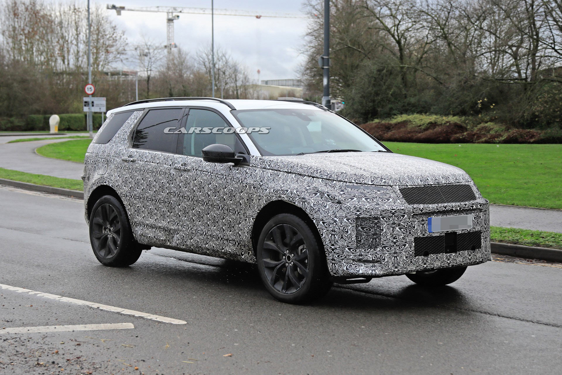Land Rover Discovery Sport-3 2020 Land Rover Discovery Sport Hides Significant Changes Under Its Skin